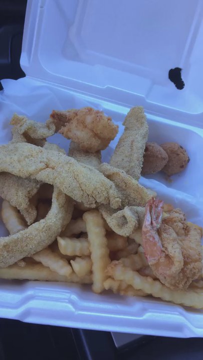 Southern Style Seafood - Yum - Food Trucks Near Me - Humble, Texas