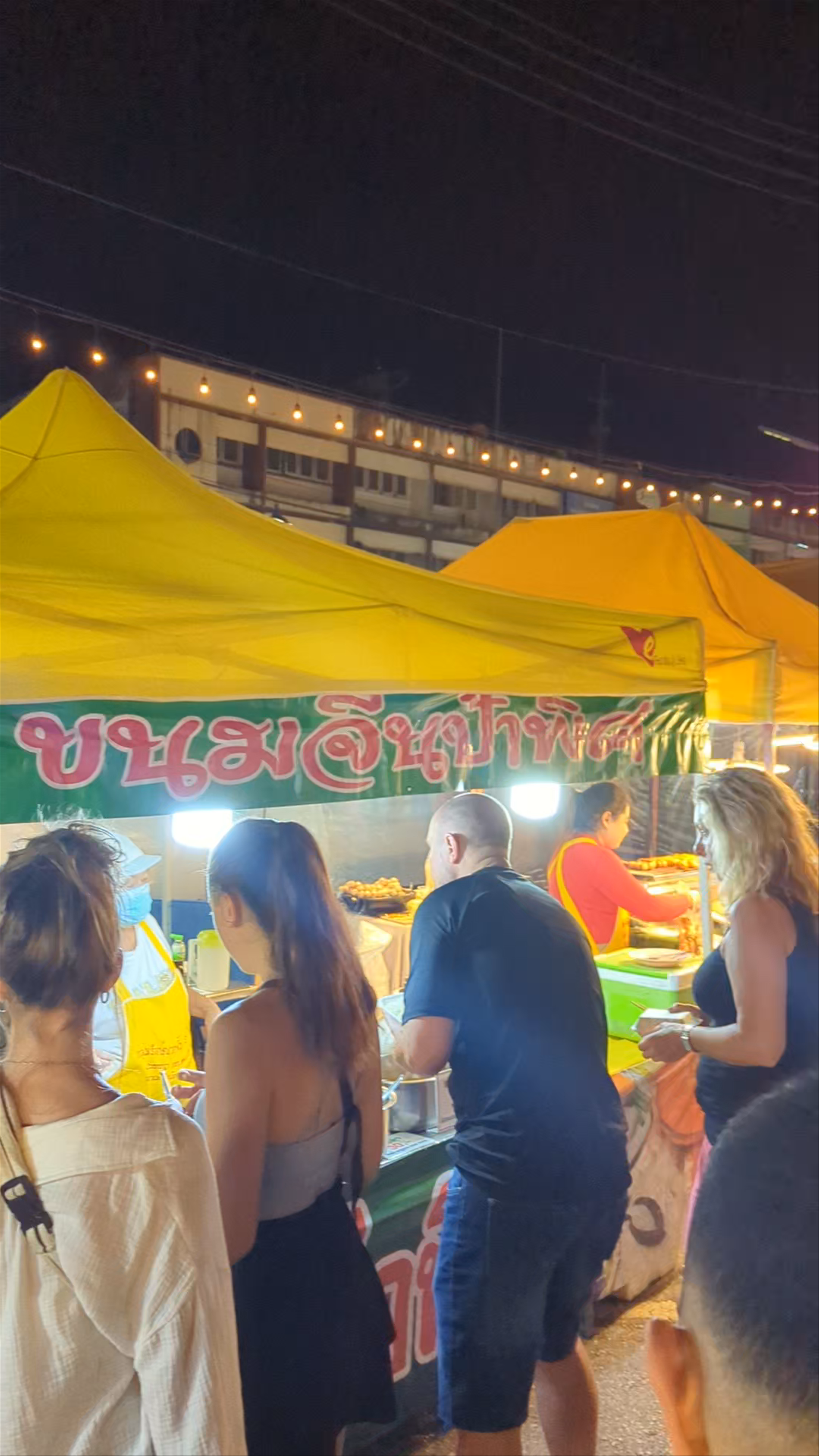 Krabi Town Night Market: A Bustling Evening Feast in Pak Nam