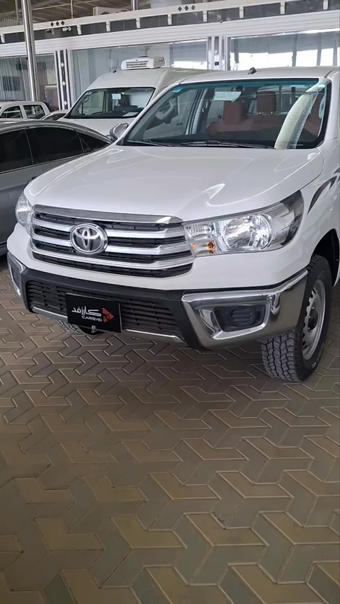 تويوتا هايلكس GL2 2023