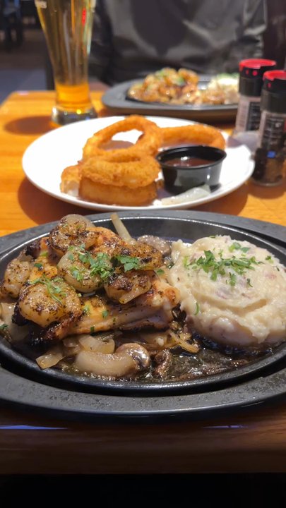 Applebee's Grill + Bar - Sports Bars Near Me - Lawrenceville, New Jersey