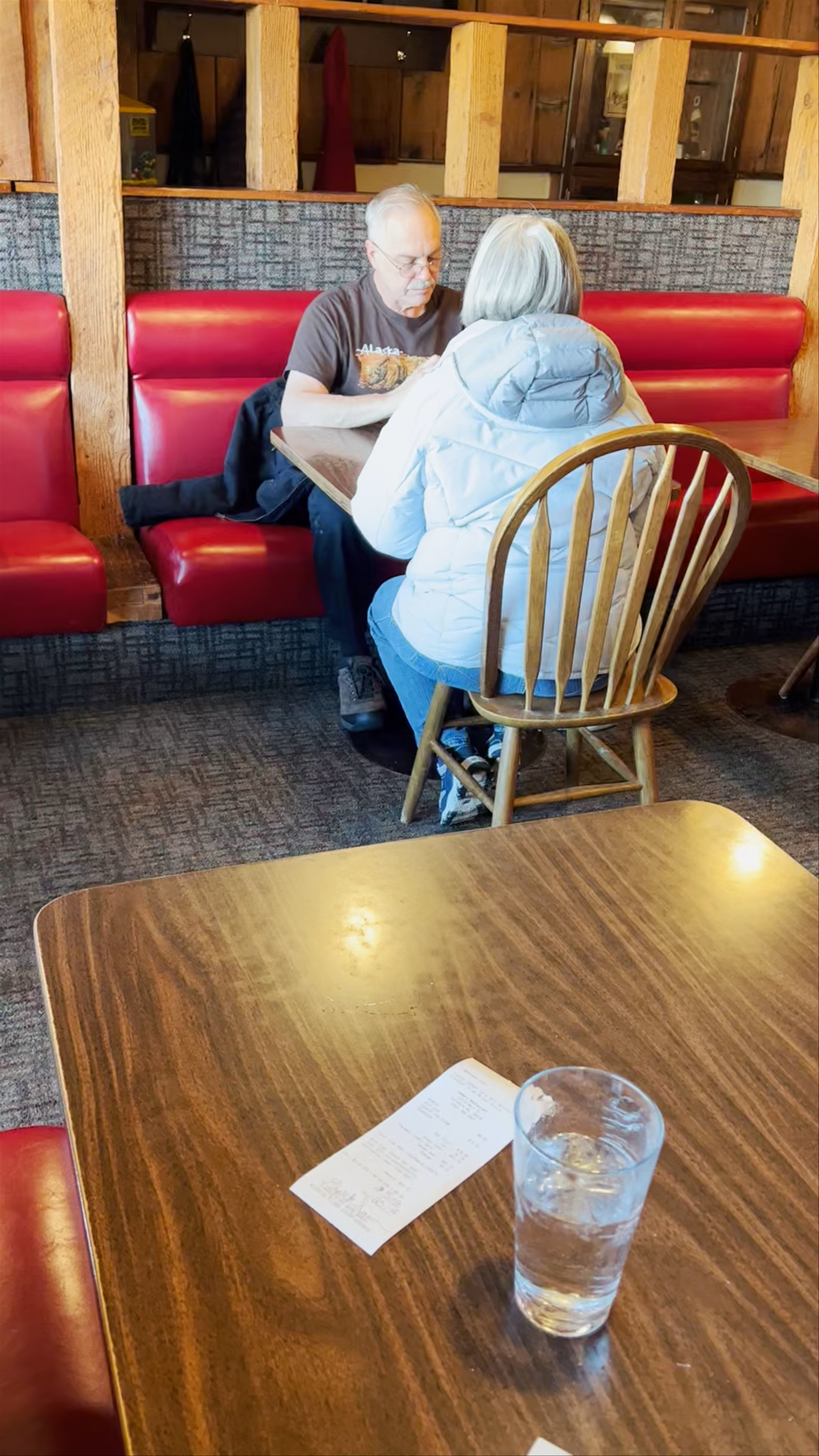 Cedar's Restaurant & Lounge