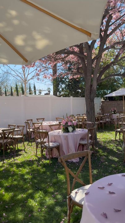 Mia's Fiore - The flowers really elevated the event. I'm so happy that I decided to make this investment. - Florists Near Me - Pomona, California