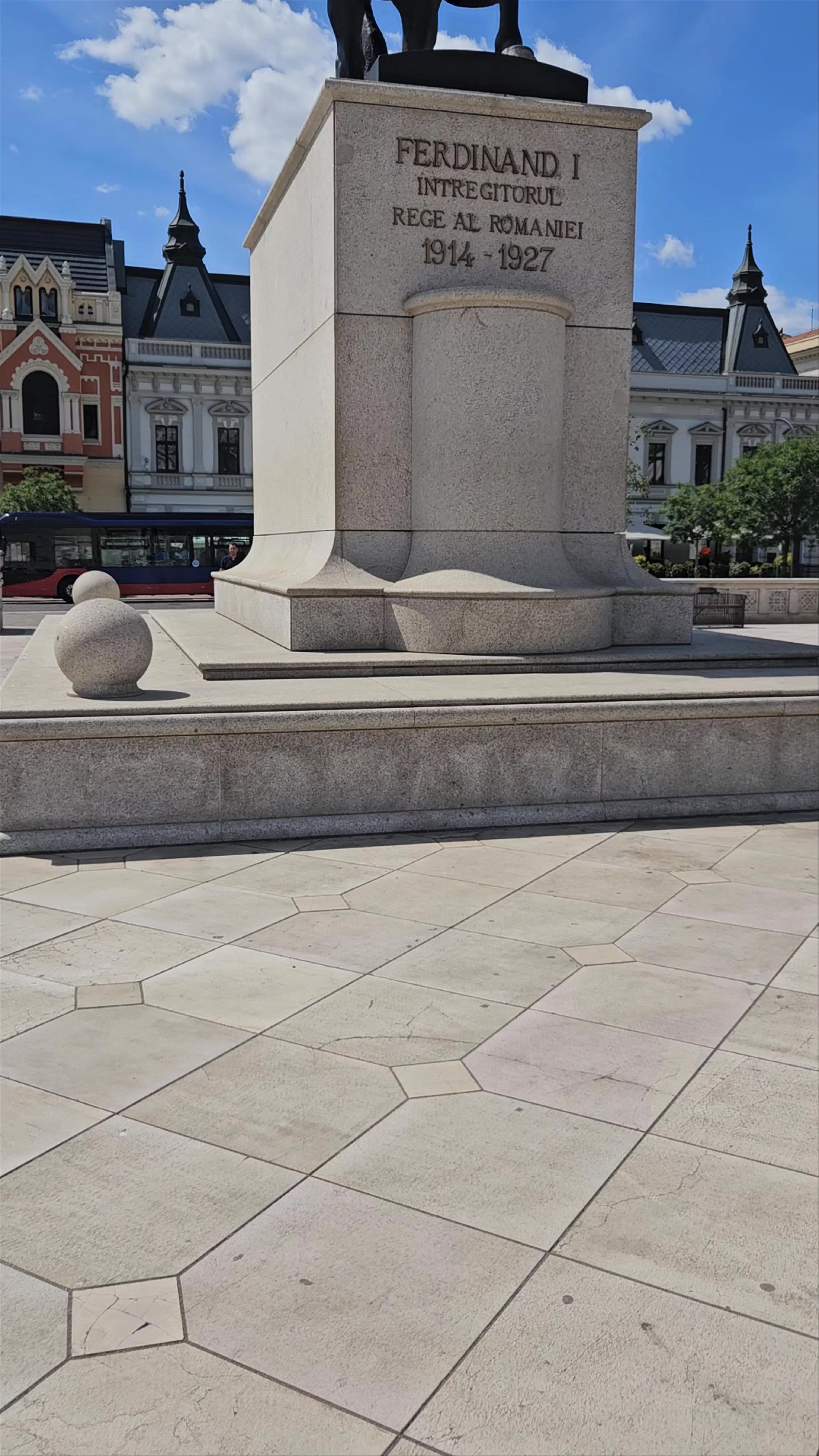 Statue of King Ferdinand I, Piața Unirii
