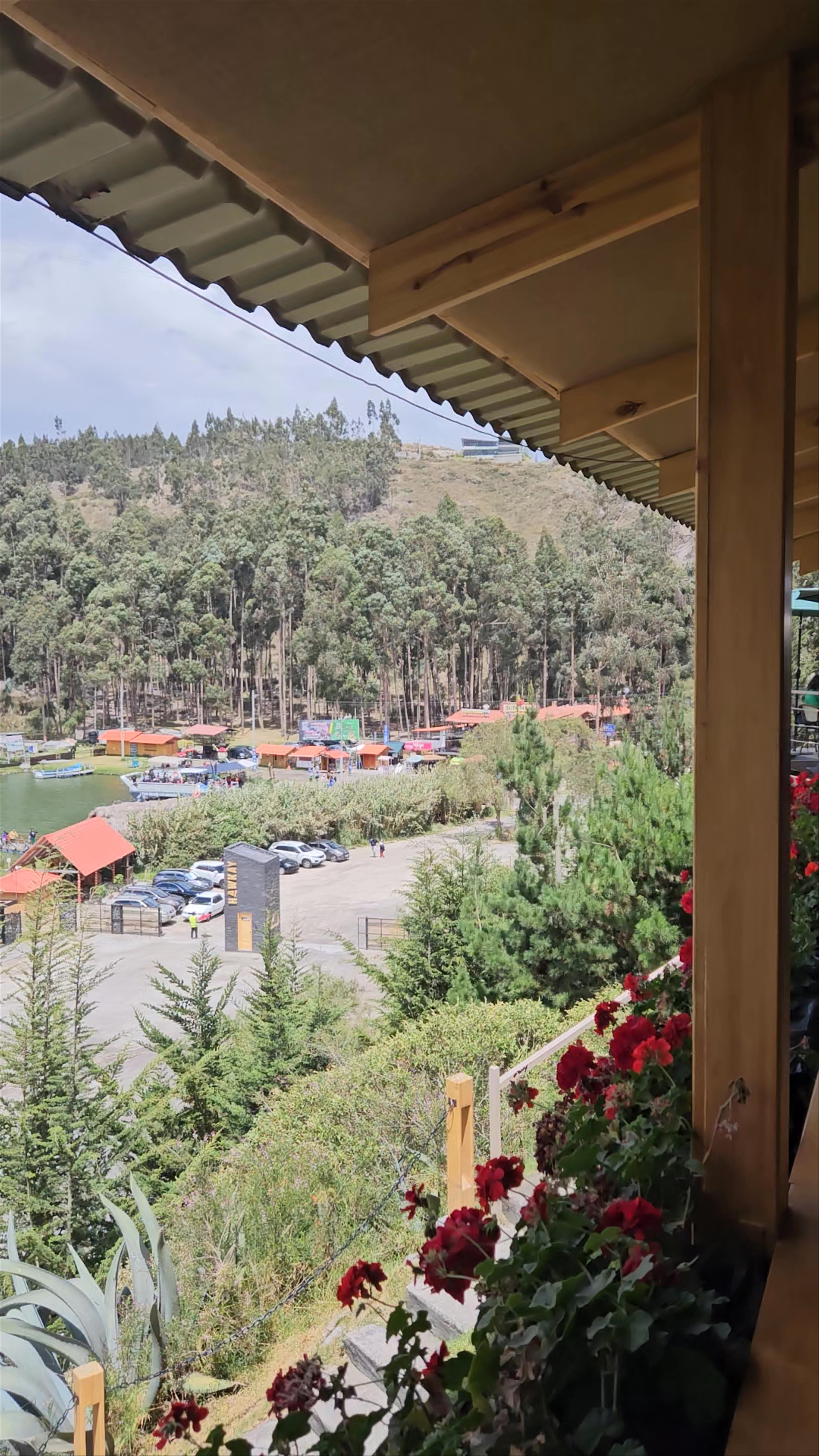Balcón de Yambo: A Serene Lake Escape in Ecuador's Highlands