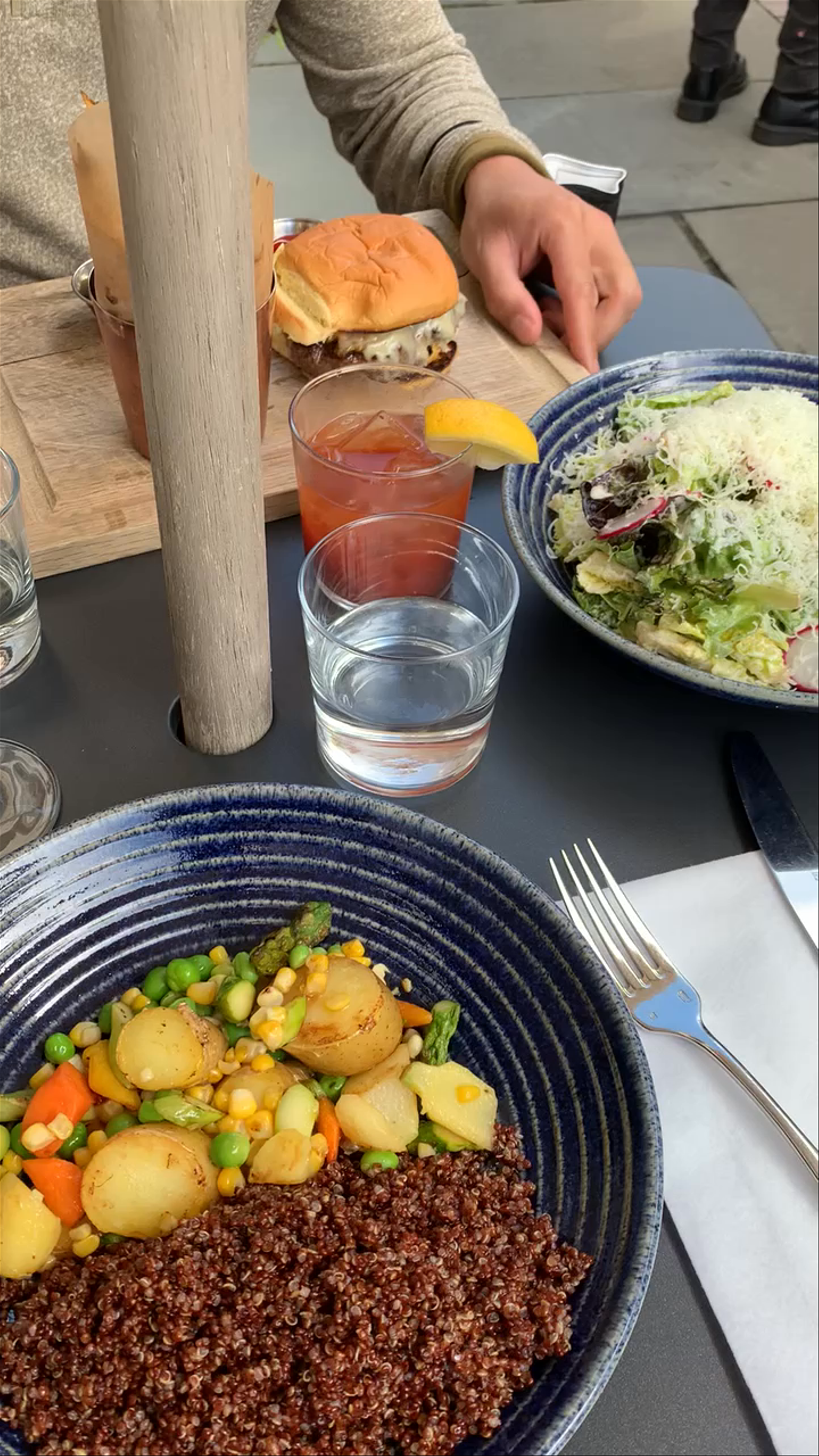 Hotel Kinsley Outdoor Dining 