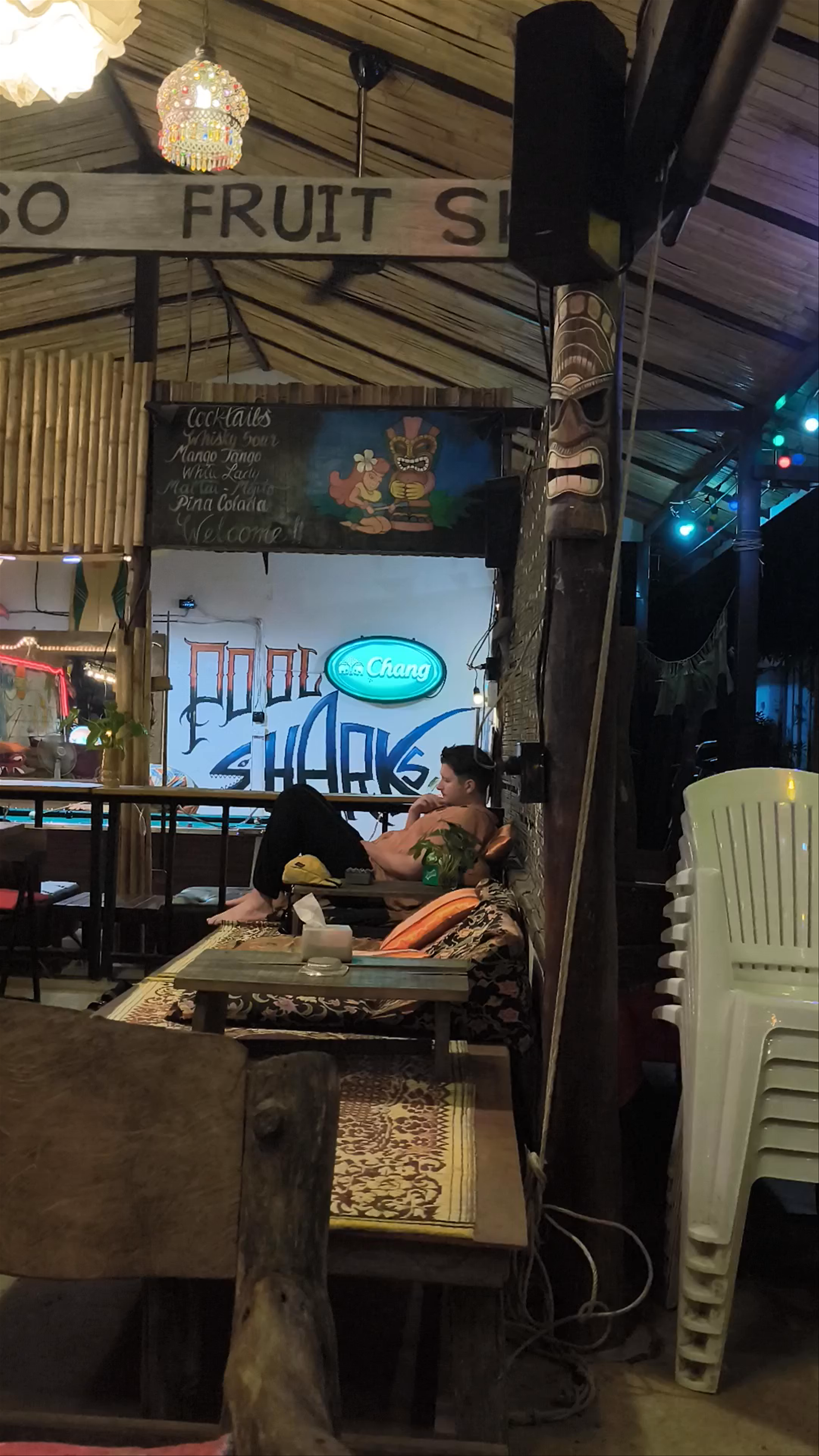 Charlie Bar