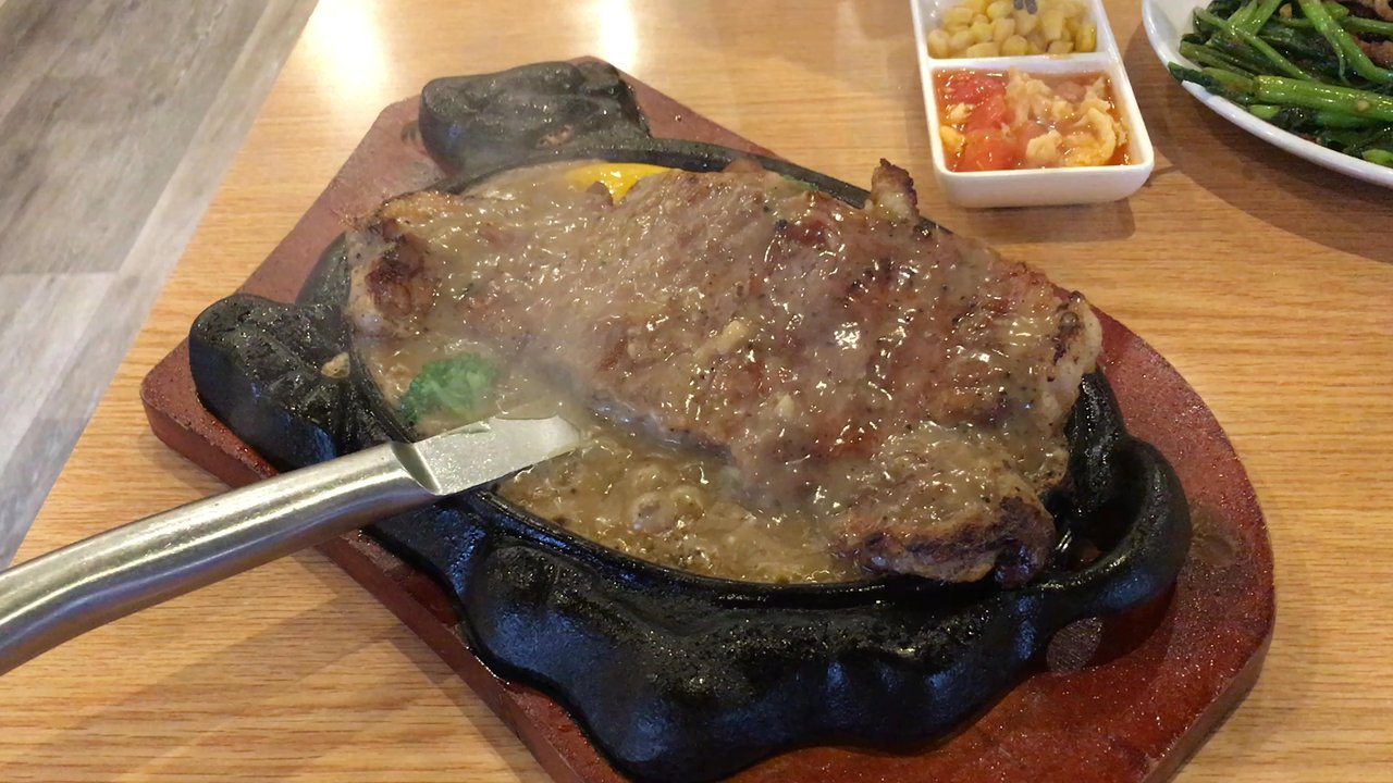 Looking For Chai - Black pepper steak on hot plate - Taiwanese Near Me - Bellevue, Washington