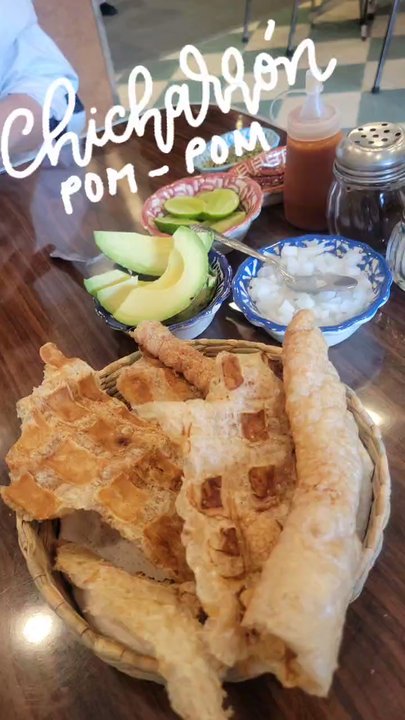Pozoles Texcoco - Chicharones were delicious and light and crispy - Mexican Near Me - México, D.F., DIF