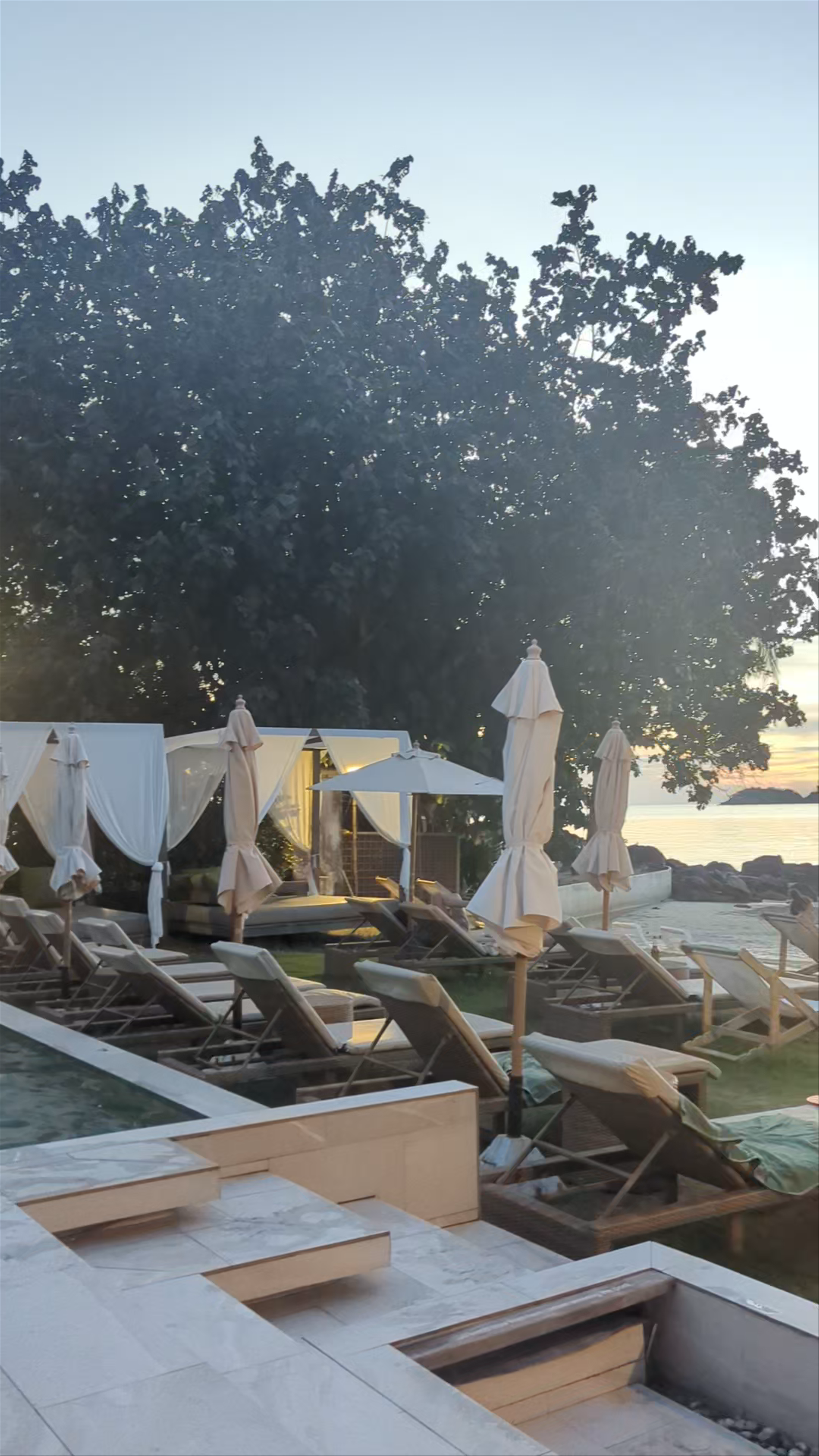 VAYNA Boutique Koh Chang: Sunset Serenity by the Beach