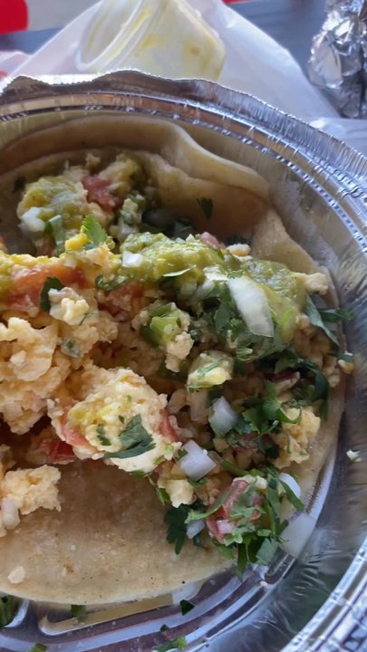 Eddie's Little Café - Huevo a la mejicana on tortilla de maíz - Cafes Near Me - White Plains, New York
