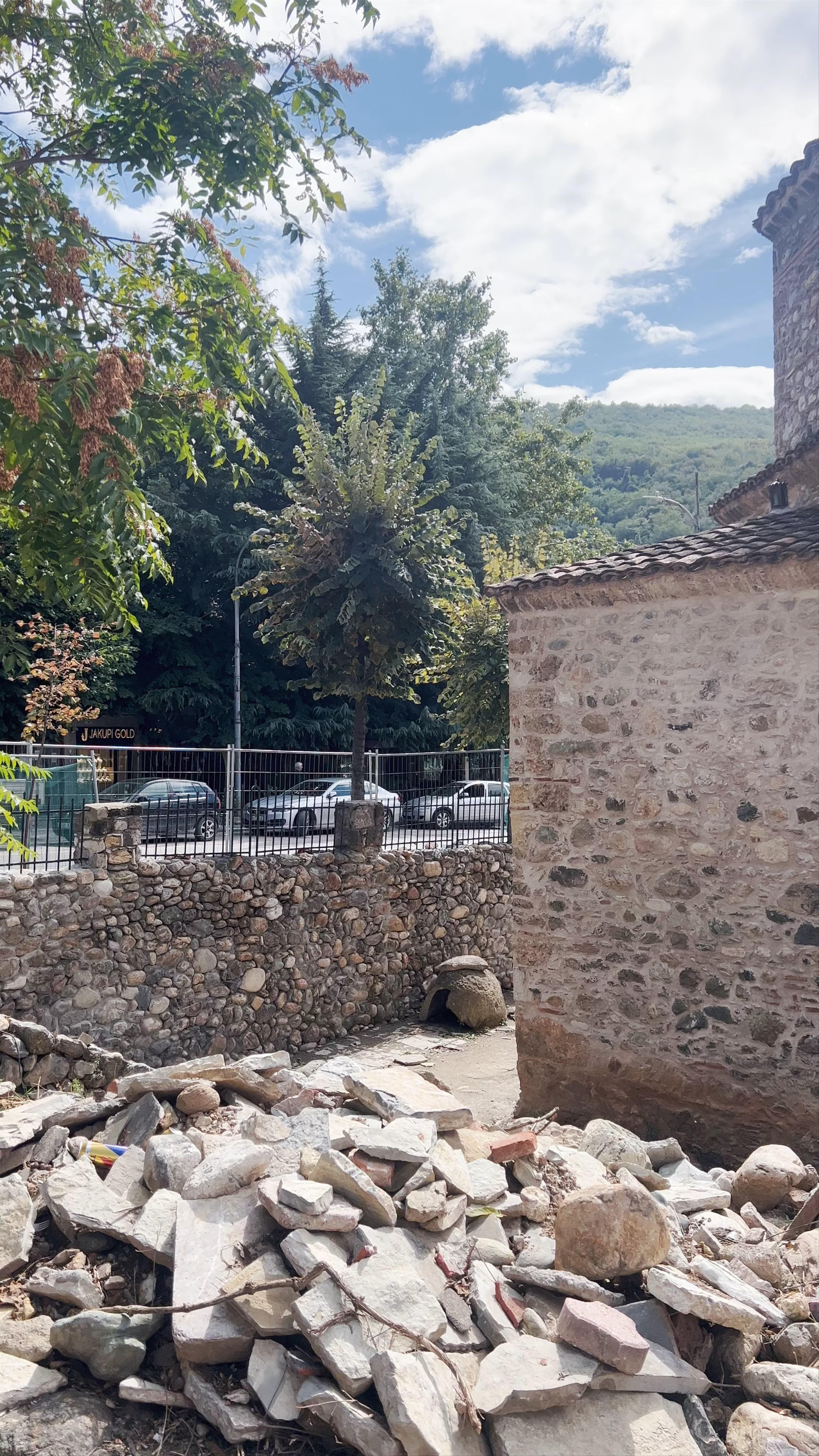 Muzeu i Hamamit, Adem Jashari, Prizren