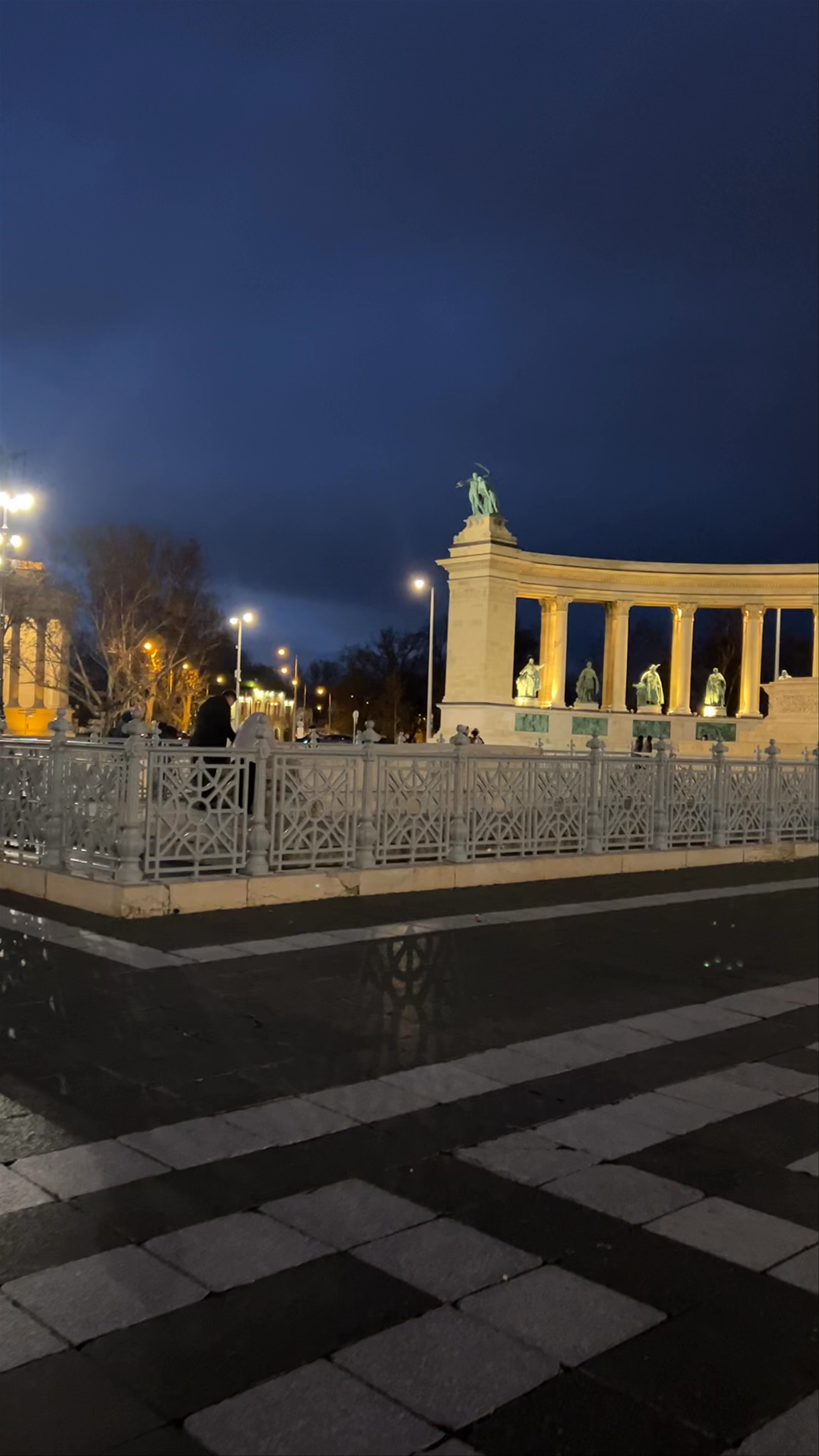 Heroes' Square