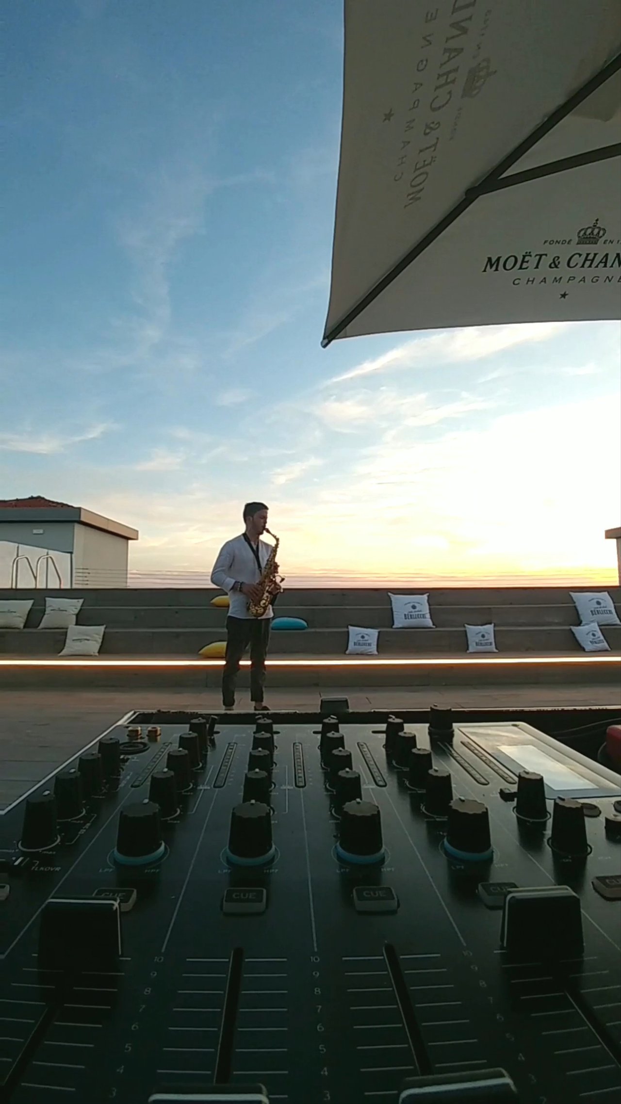 Double Sax & DJ - Chill Out Sample 2026 - video 4