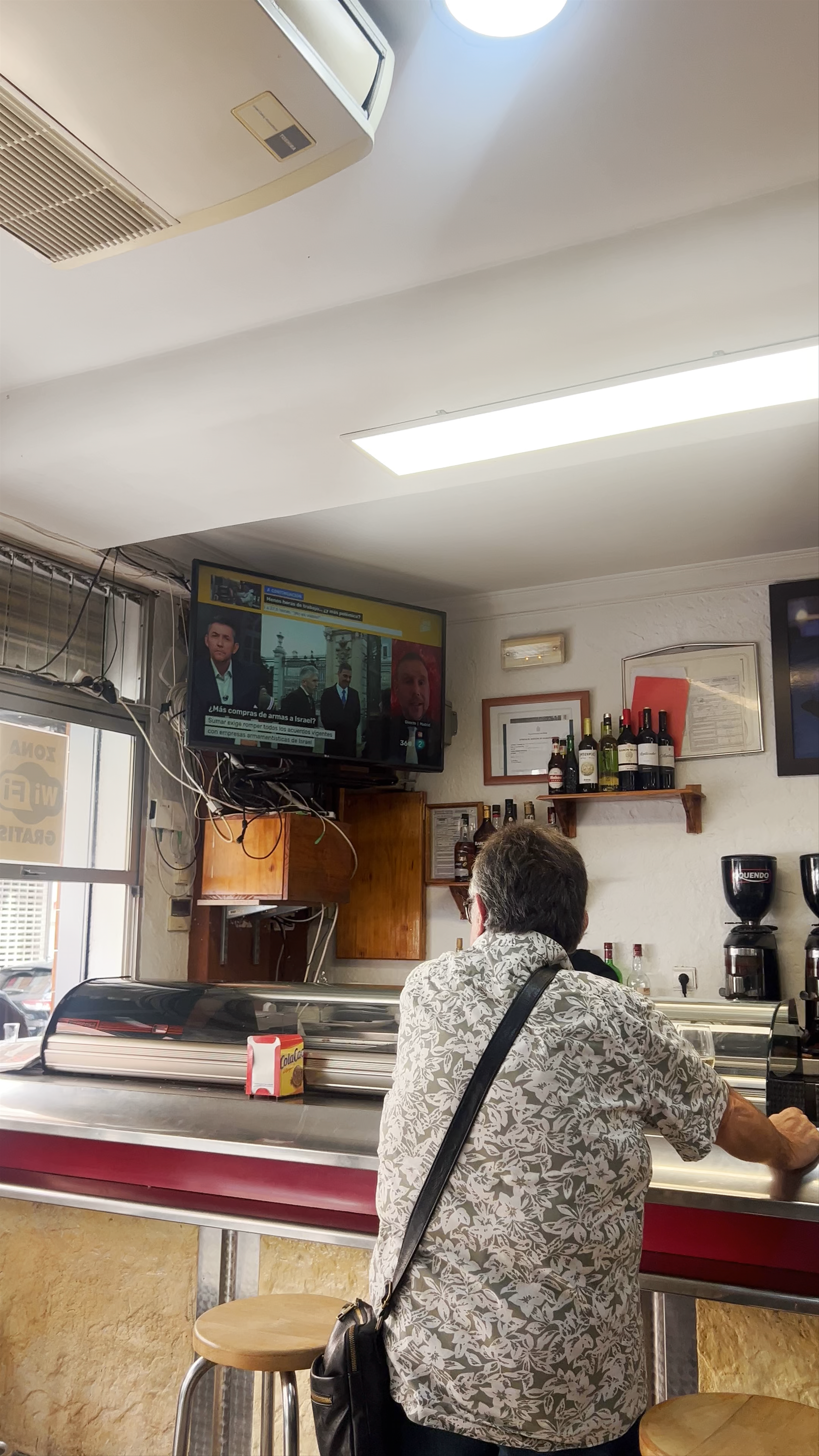 Inside Restaurante Los Barriles: Authentic Dining in Elche, Spain