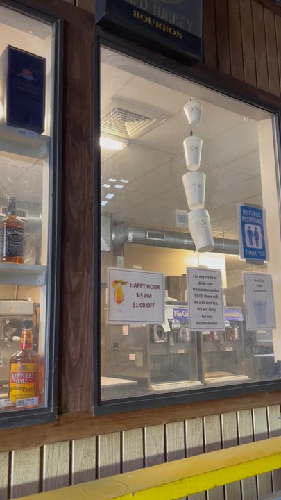 Daiquiri Station - Cup sizes - Dive Bars Near Me - Leesville, Louisiana