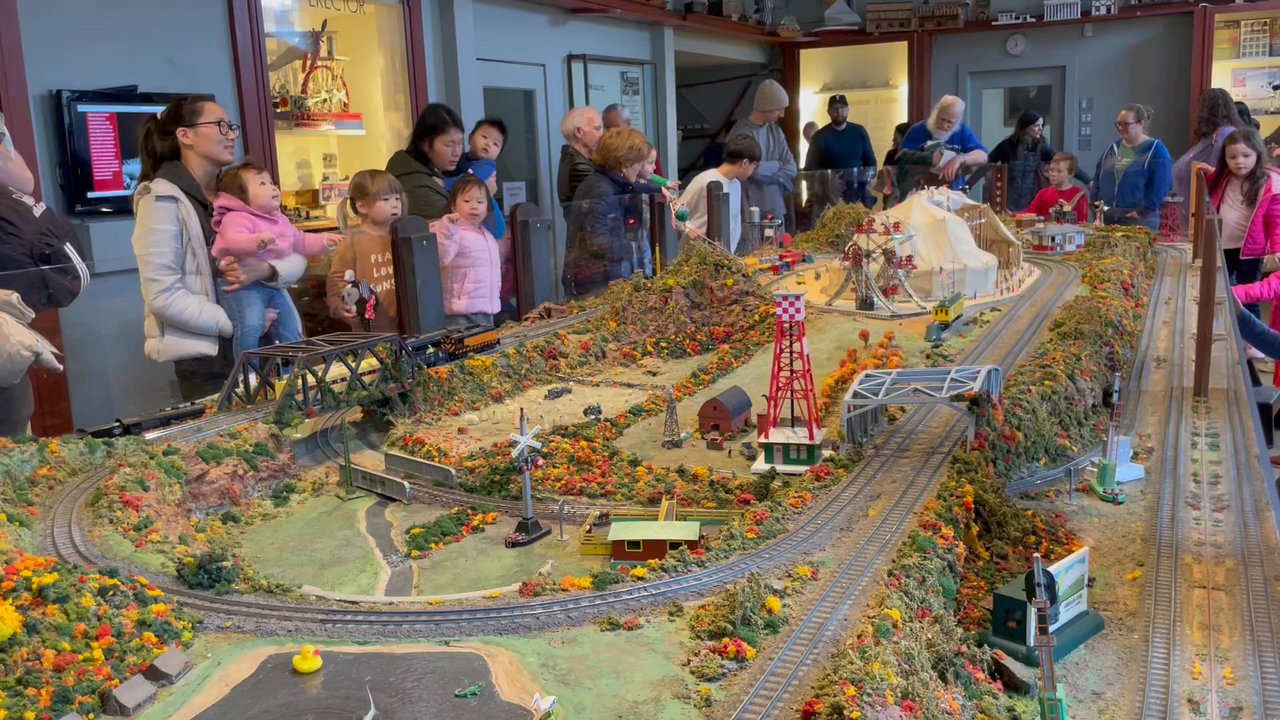 Eli Whitney Museum and Workshop - A.C. Gilbert Holiday Train Display - Children's Museums Near Me - Hamden, Connecticut