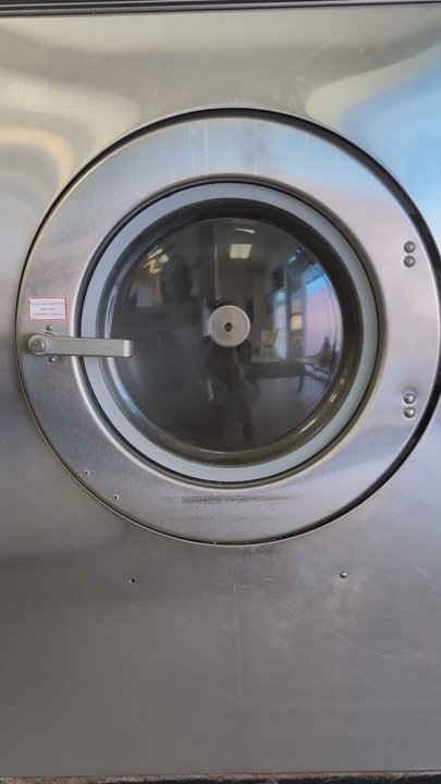 Papa's Laundry - Queen blanket, full mattress pad, and two smaller mattress pads $10 - Laundry Services Near Me - Phoenix, Arizona