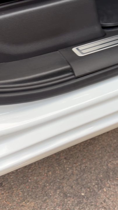 Caliber Collision - Right door jam. Sounds like Paint overspray, manager even texted me saying so. You can hear the roughness of the finish. - Body Shops Near Me - Gilbert, Arizona