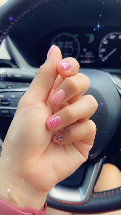 Best Nail Salon - Maggie did this. I love it! Worth the drive :) - Nail Salons Near Me - Big Pine Key, Florida