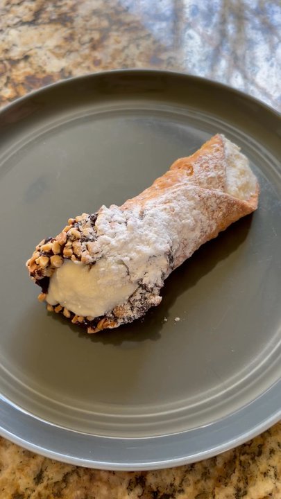 Legendary Doughnuts - Cannoli! Filled after you order. Love that it's not sweet - Donuts Near Me - Tacoma, Washington