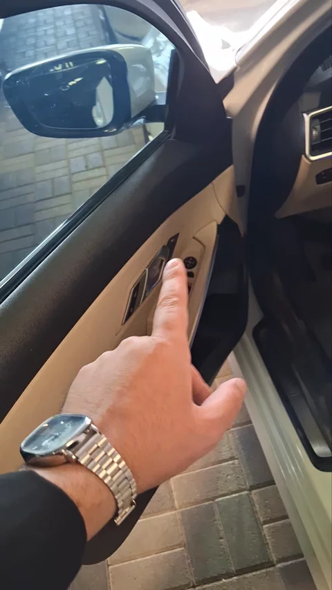 بي ام دبليو الفئة الثالثة 320i 2021