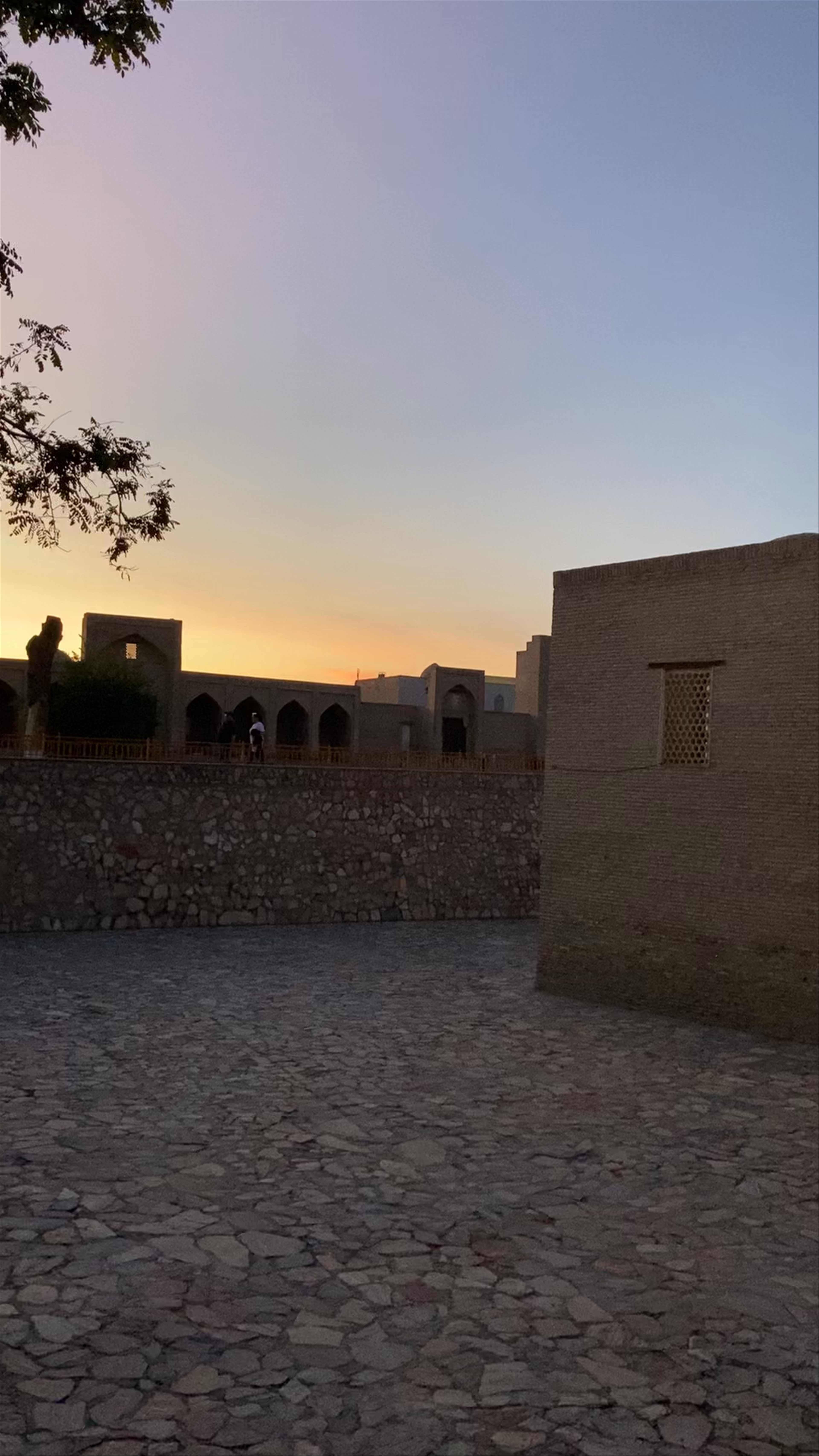 Magoki Attori Mosque and carpet meusium