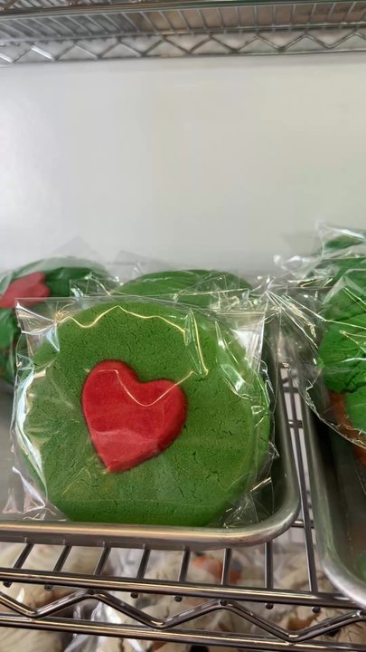 Ely’s Bakery - Holiday Concha's! - Desserts Near Me - San Fernando, California