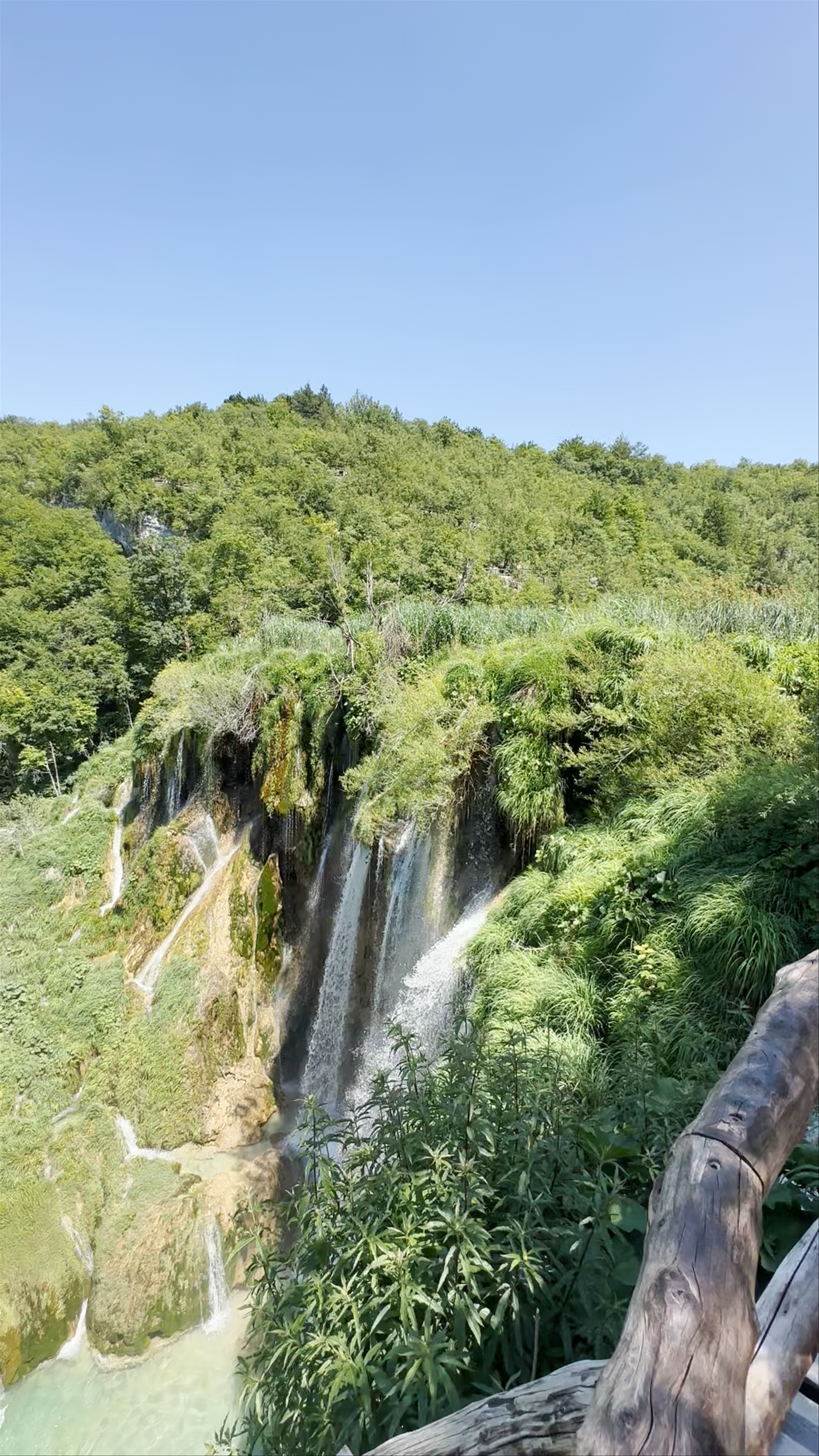 Plitvicka jezera Waterfall Viewpoint, Korana, Croatia – Nature’s Emerald Cascade
