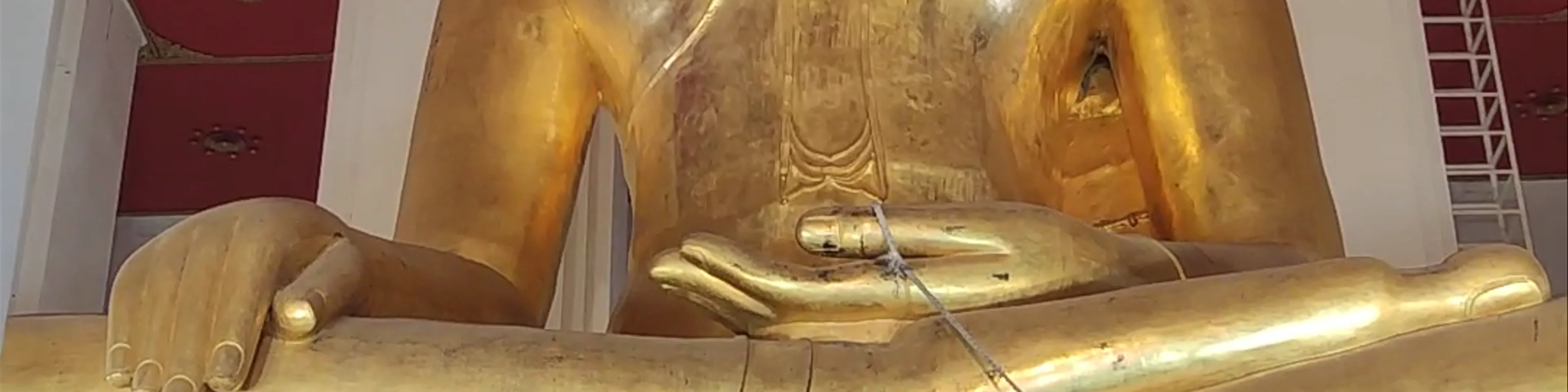 Wihan Phra Mongkhon Bophit