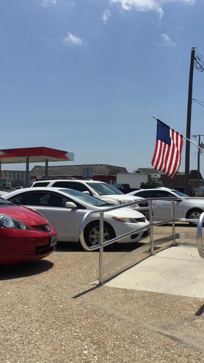 Dune Burger - Hot outside, limited seating but right beside a park for the kids! - Burgers Near Me - Nags Head, North Carolina