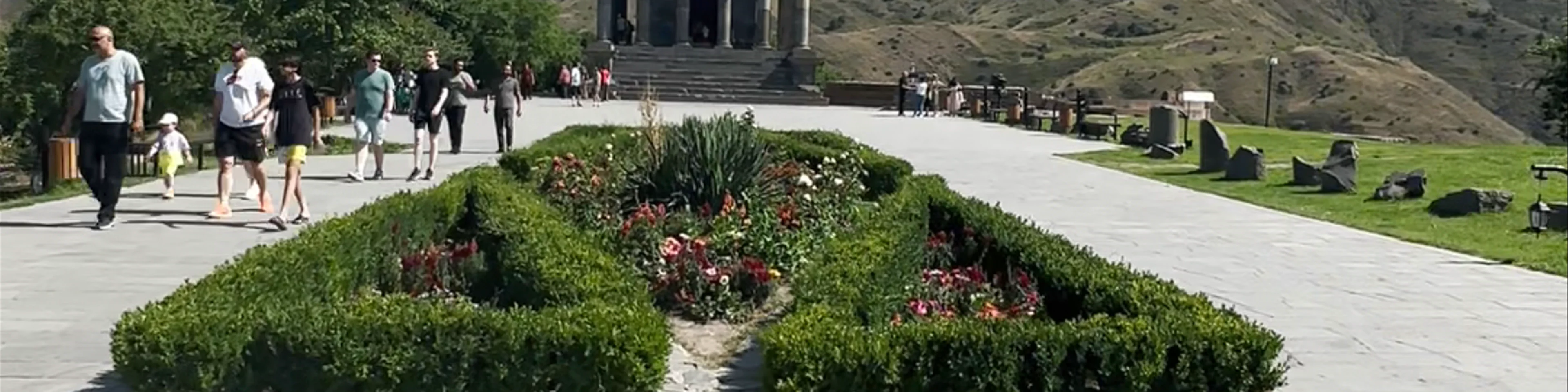 Cozy Corner Garni