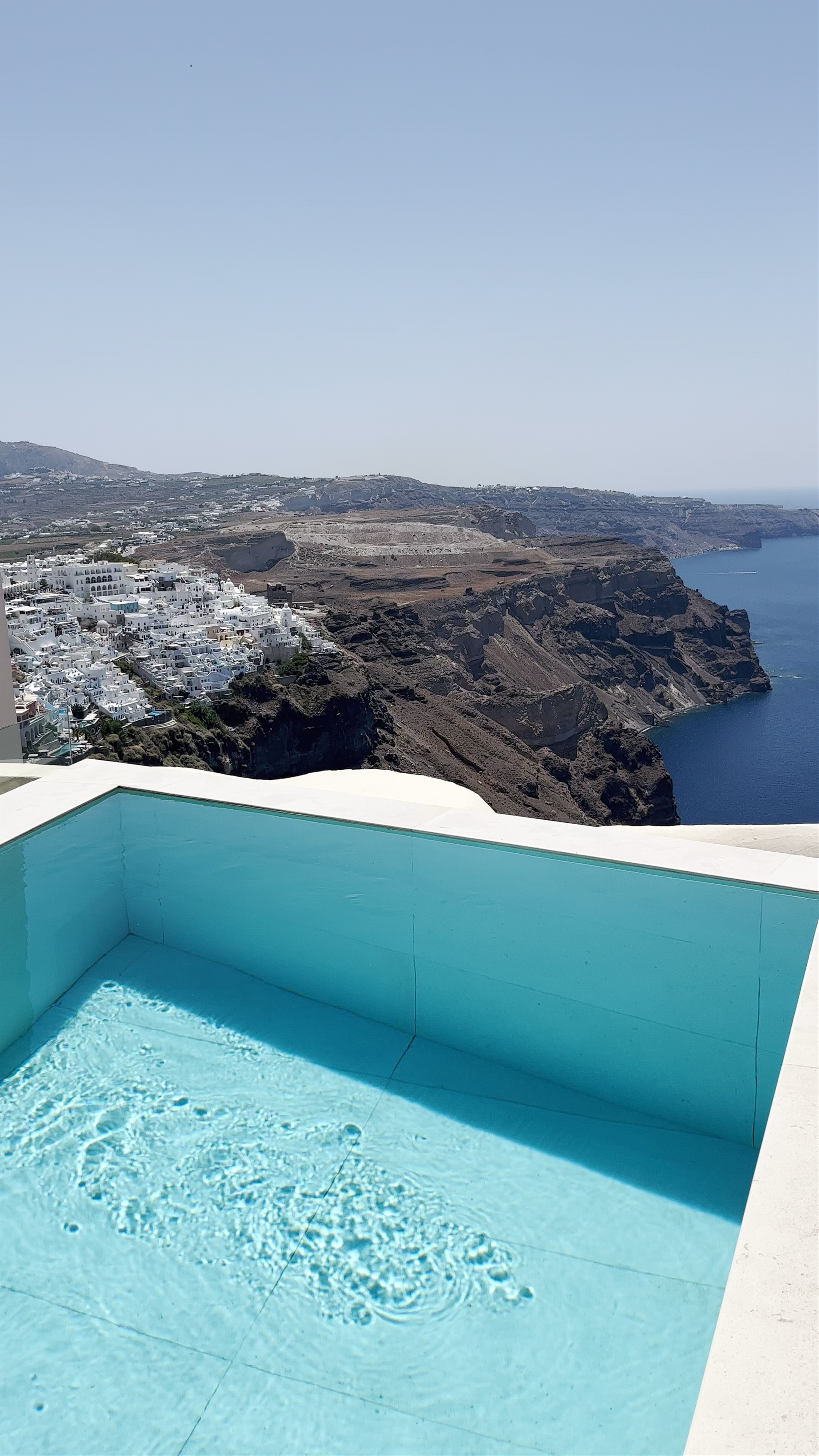 Mythical Blue Luxury Suites