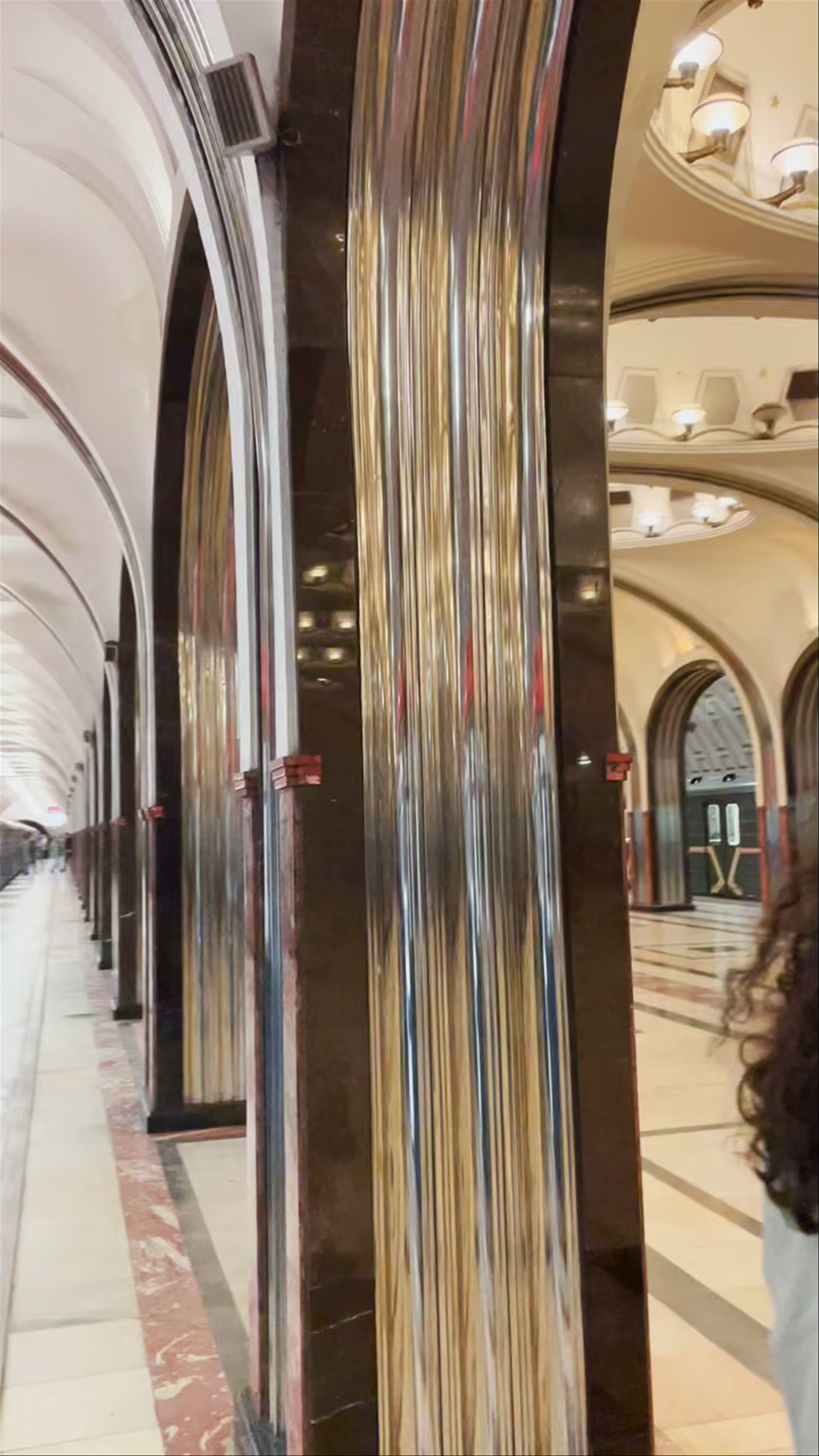Mayakovskaya Metro Station: Stunning Soviet Architecture in Moscow
