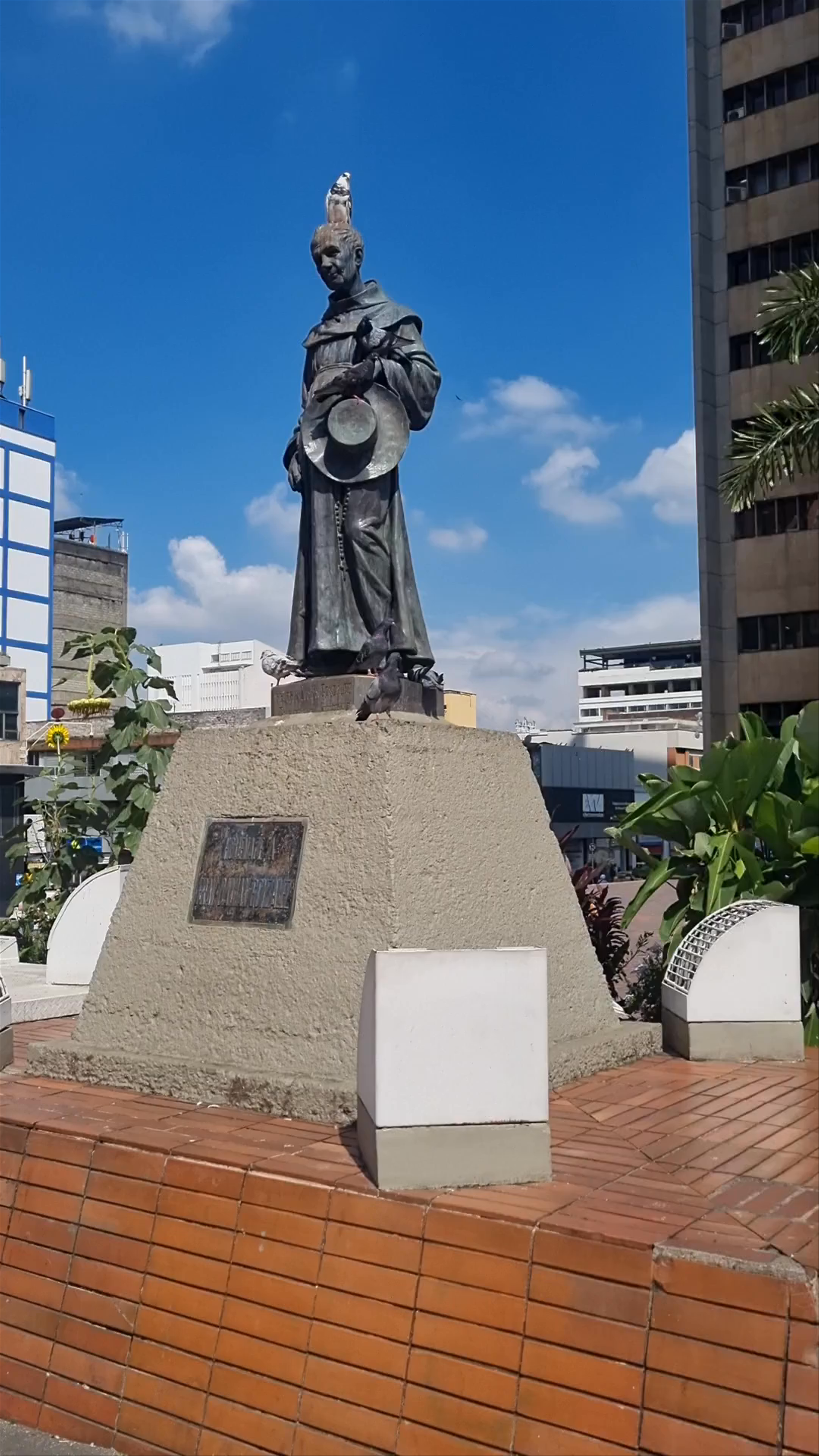 Monumento Fray Damian González