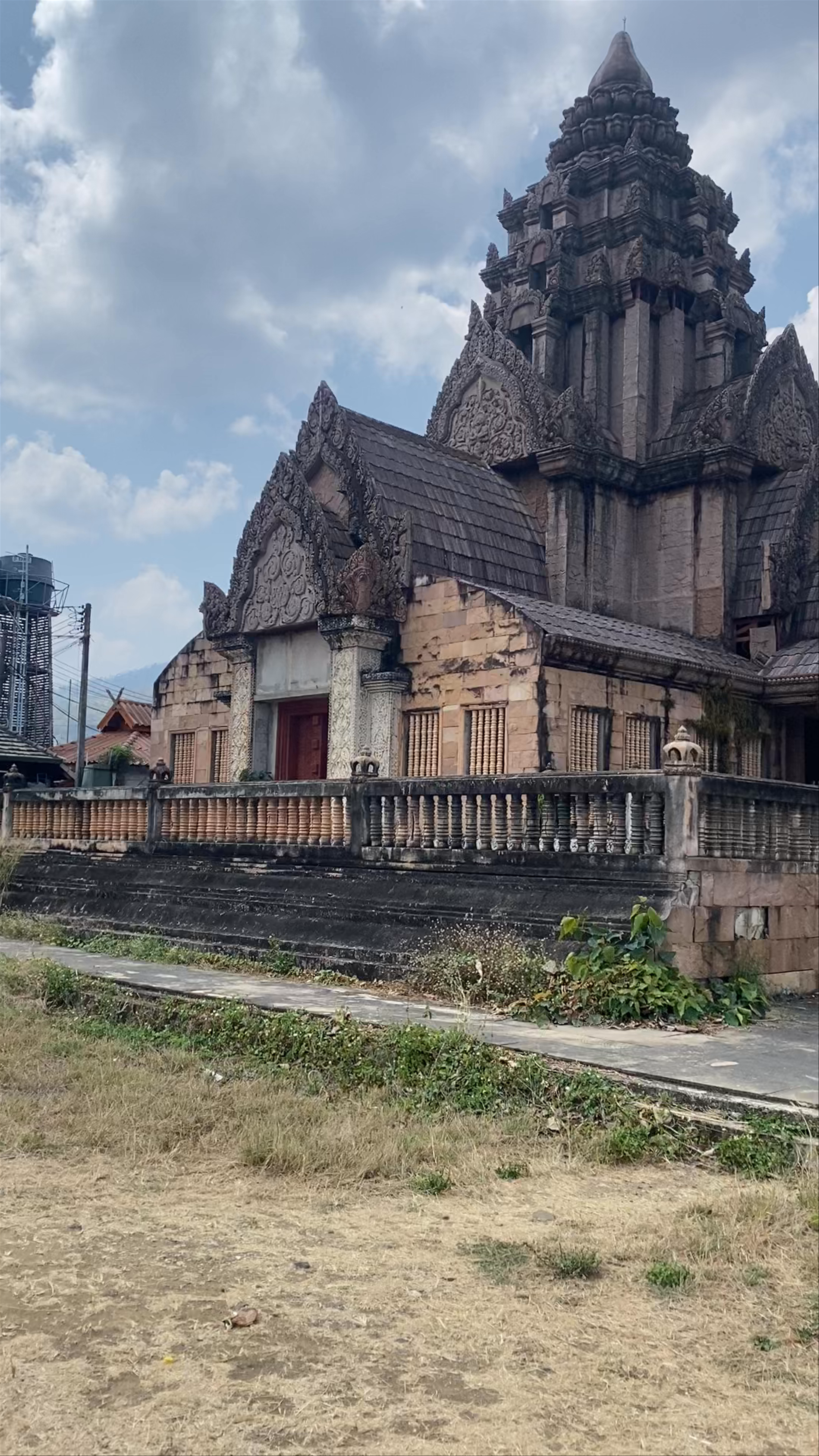 Wat Replica: Timeless Khmer Temple Architecture in Mae Chedi Mai, Chiang Rai