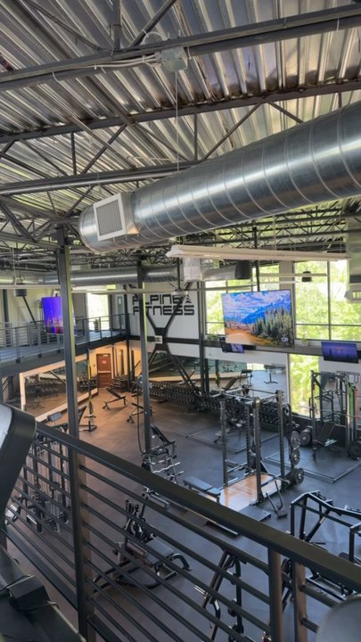 Alpine Fitness - the best gym i've ever been to and it's never busy!  this is from last saturday and it was totally empty! - Gyms Near Me - Alpine, Utah
