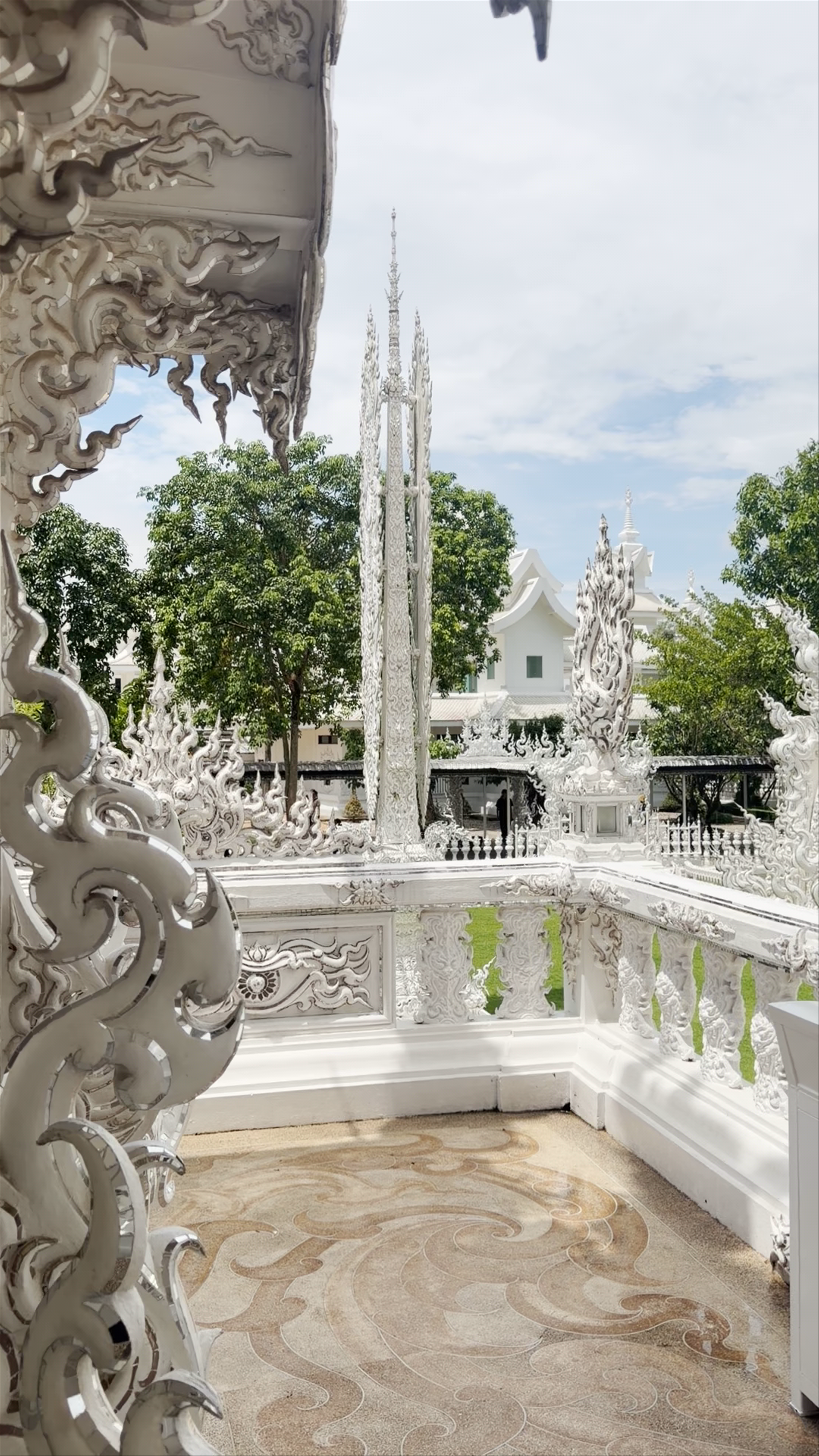Wat Rong Khun: The Enchanting White Temple of Chiang Rai