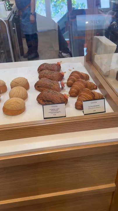 Little While - Fly in the pastry case lol - Coffee & Tea Near Me - San Diego, California