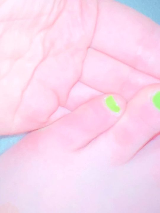 Naturela - The lifting toes. - Nail Salons Near Me - Brooklyn, New York