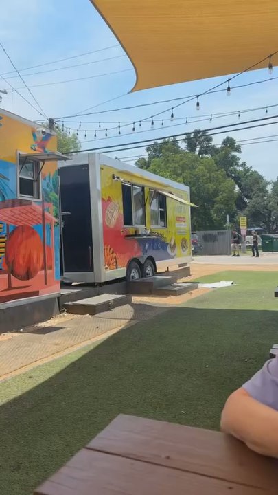 Sabor Venezolano - Austin - Got super sick from this Venezuelan food truck food in Austin!  DON'T GO THERE IF YOU WANNA GET SICK THE NEXT DAY! - Empanadas Near Me - Austin, Texas