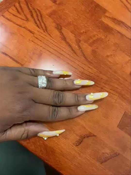 AVI Nail Spa - These nails are horrific. It was supposed to be almond shape and the design he chose. This was a fill-in. I paid $130.. - Nail Salons Near Me - Jacksonville, Florida