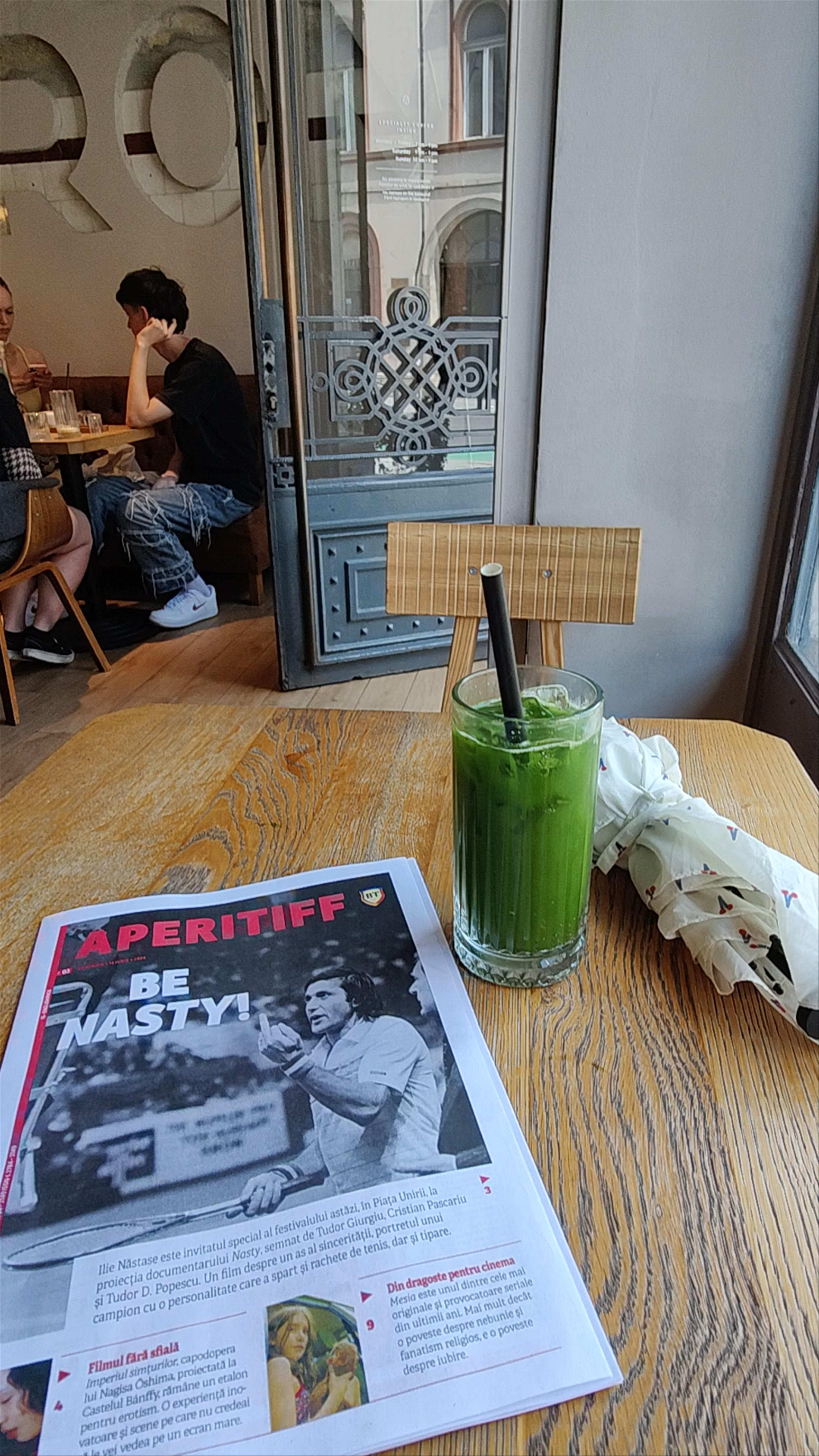 Cozy Café Vibes in Cluj-Napoca's Meron