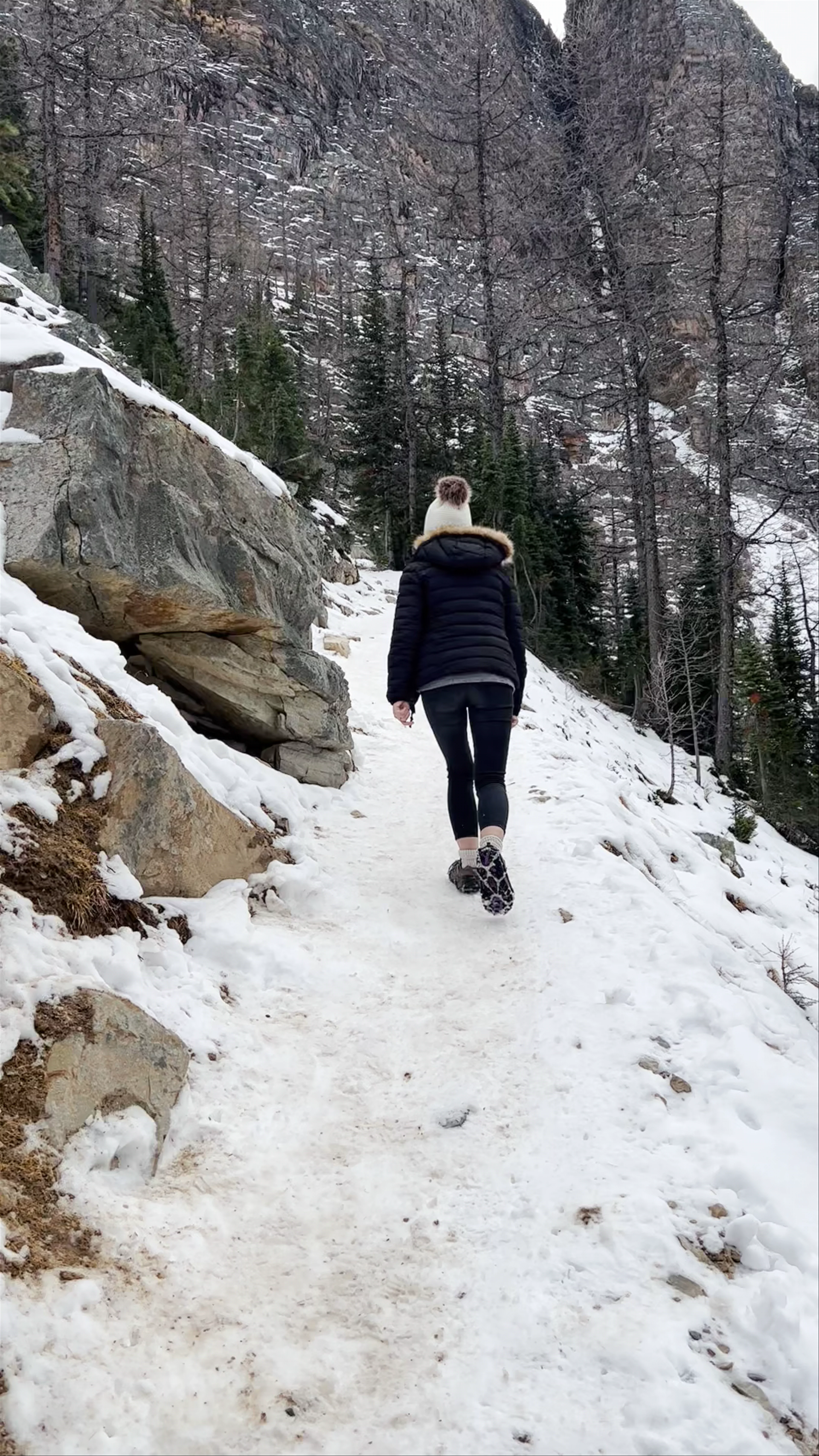 Lake Agnes Trail