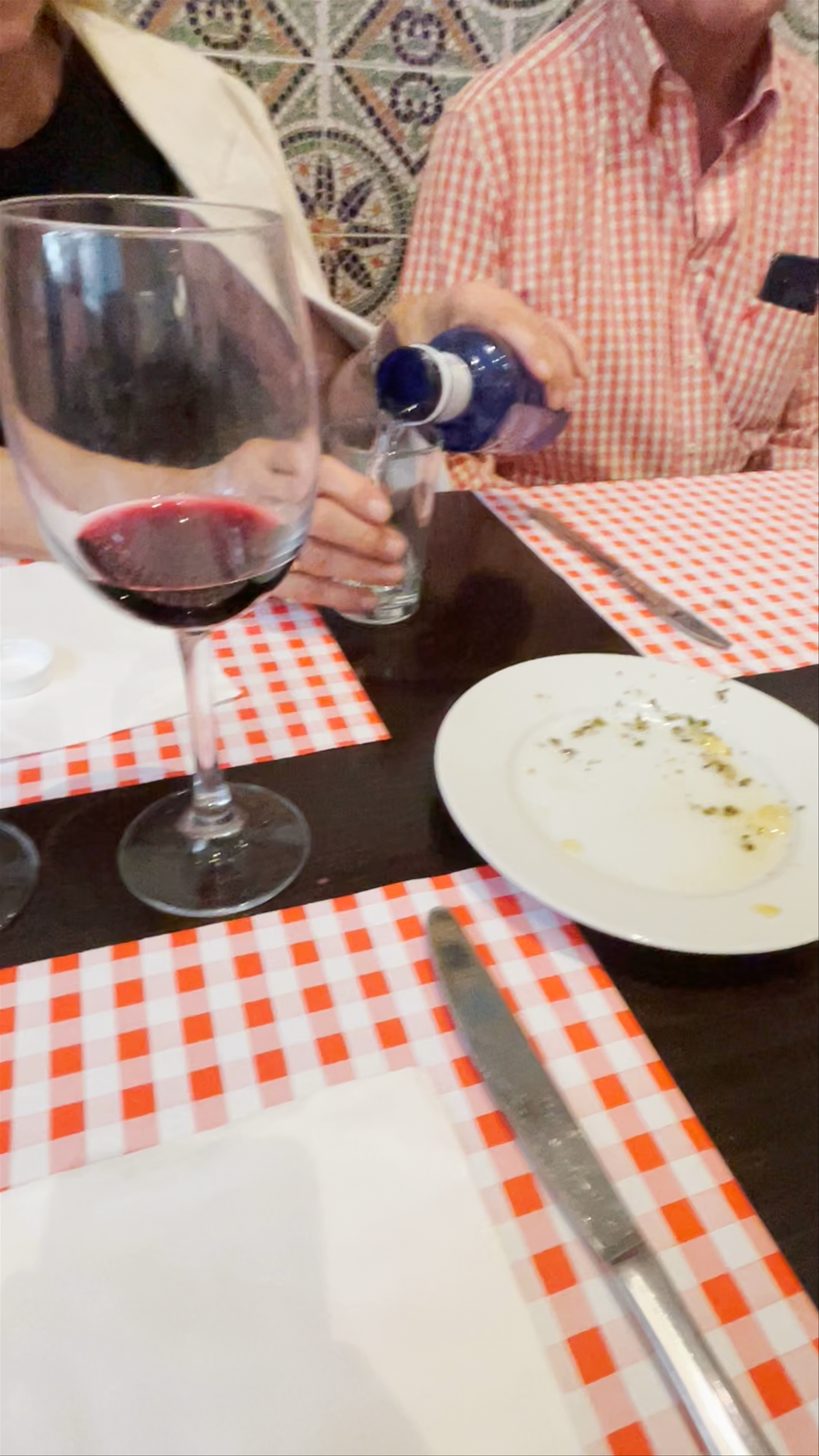 Warm Gathering at Barrutia Y El Nueve, Madrid