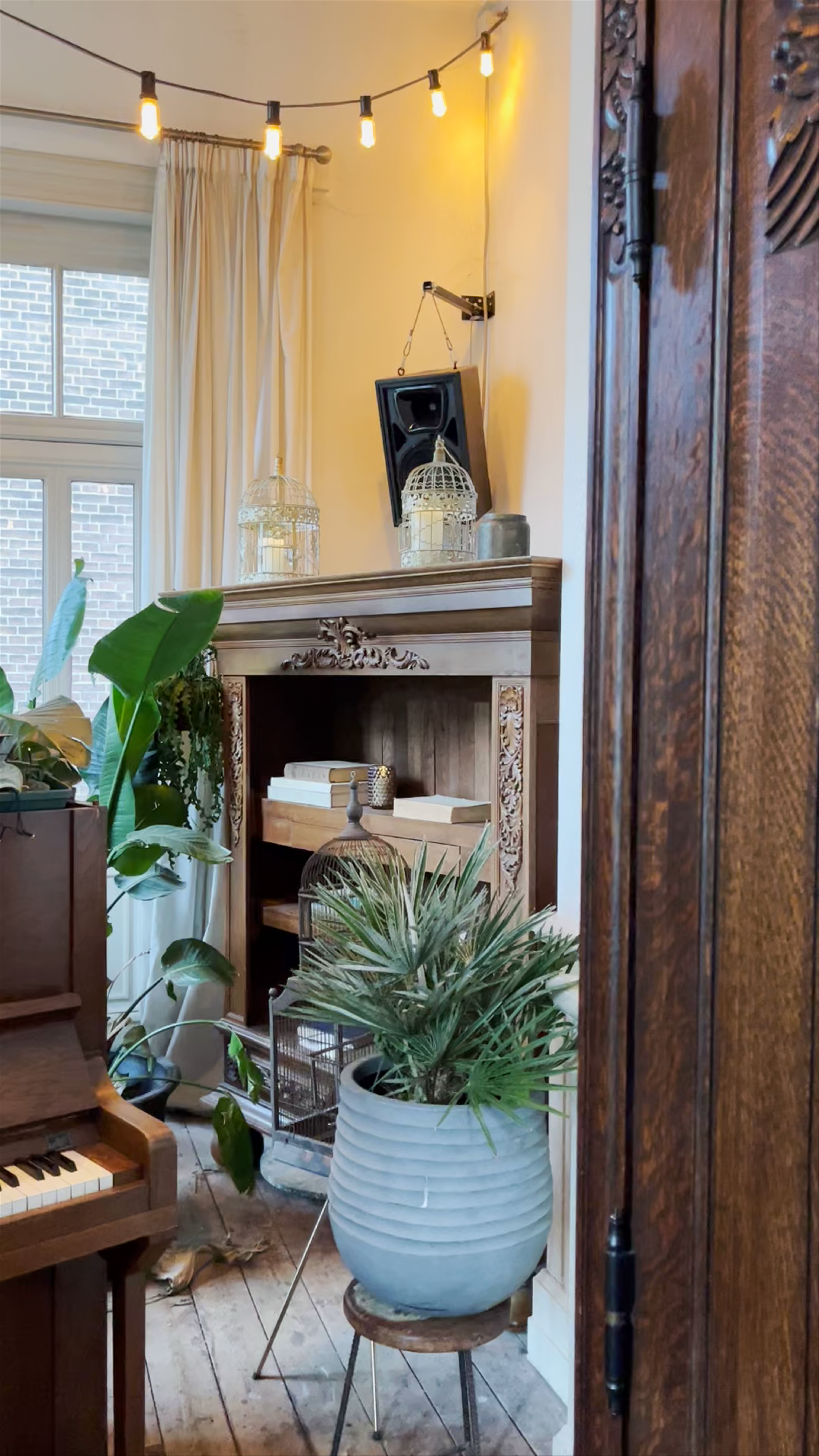 Cozy Vintage Charm at Paco Ciao, Leiden