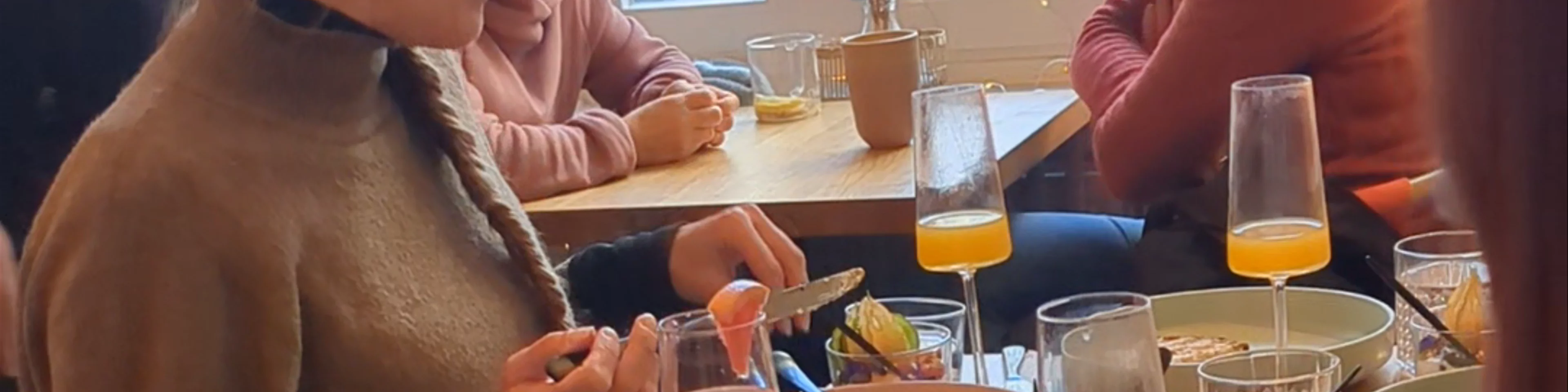 Mimosas Brunch Club