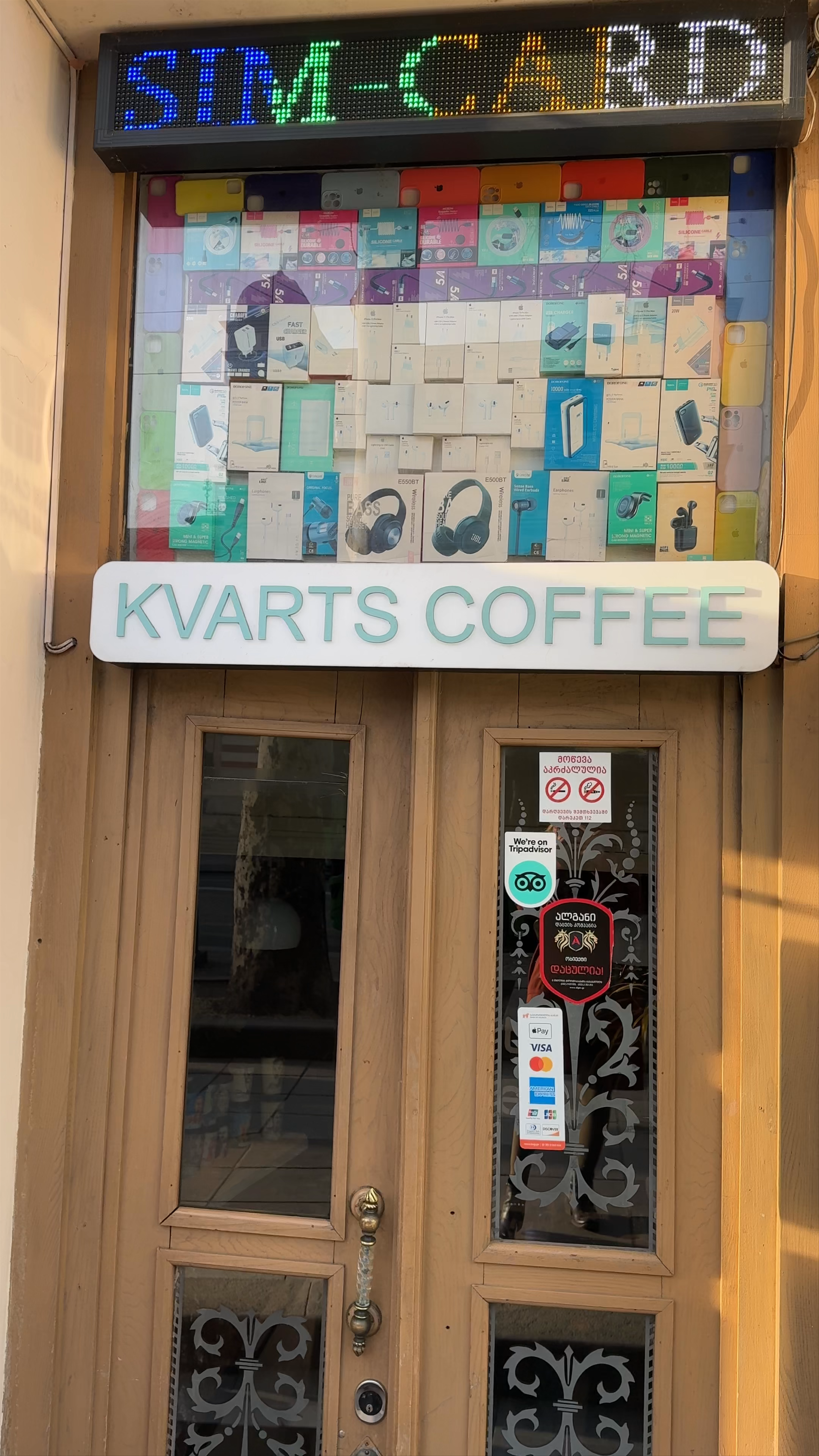 Kvarts Coffee: Cozy Moments on Shota Rustaveli Avenue, Tbilisi