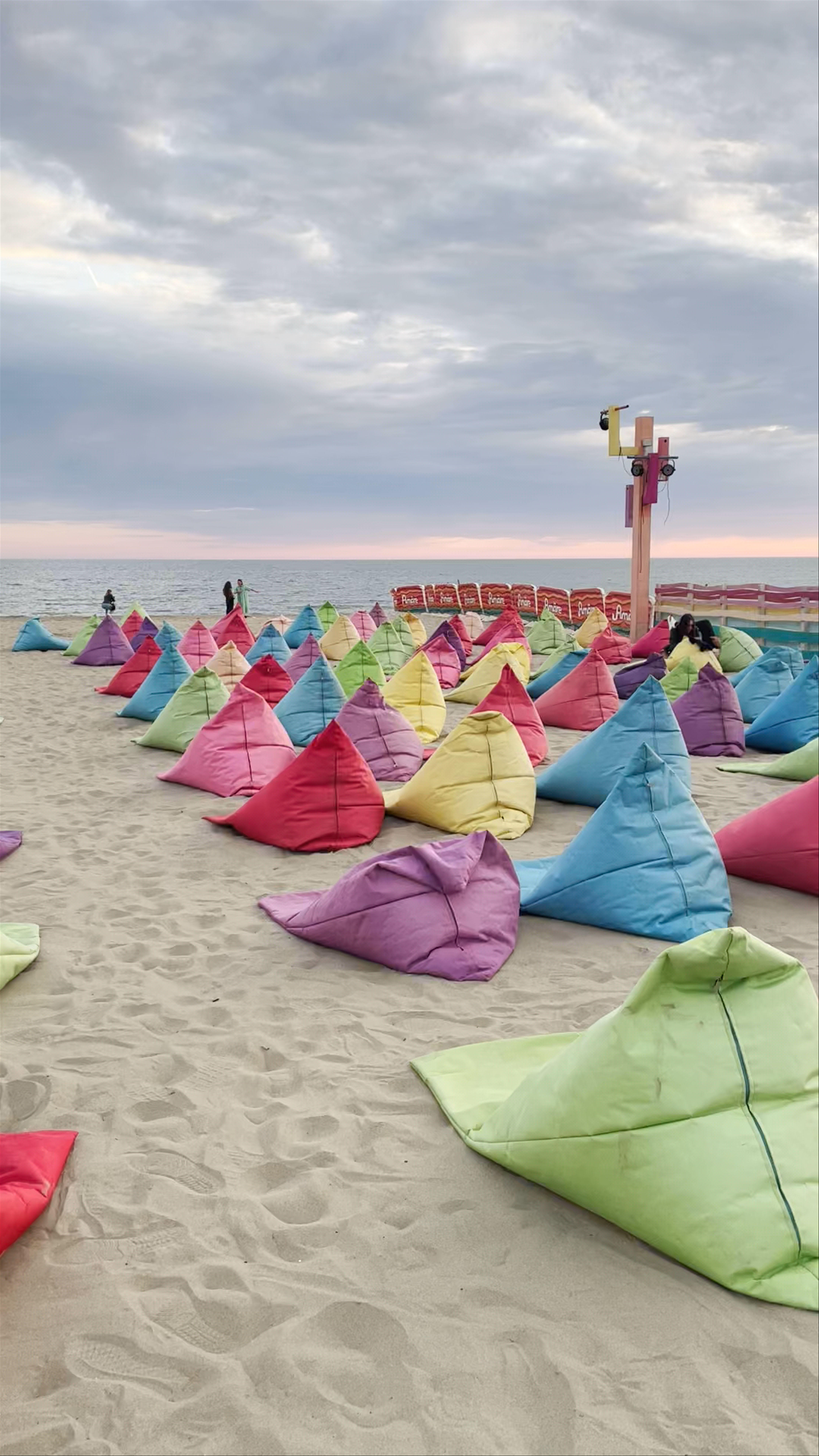 Amo by Amare Holi Beach