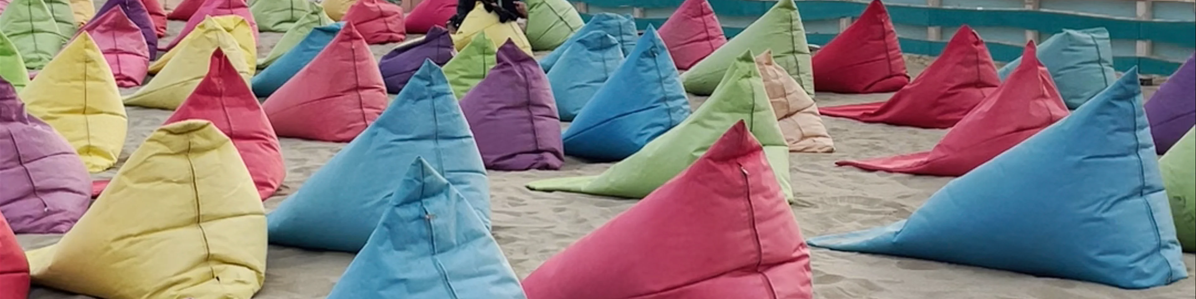 Amo by Amare Holi Beach