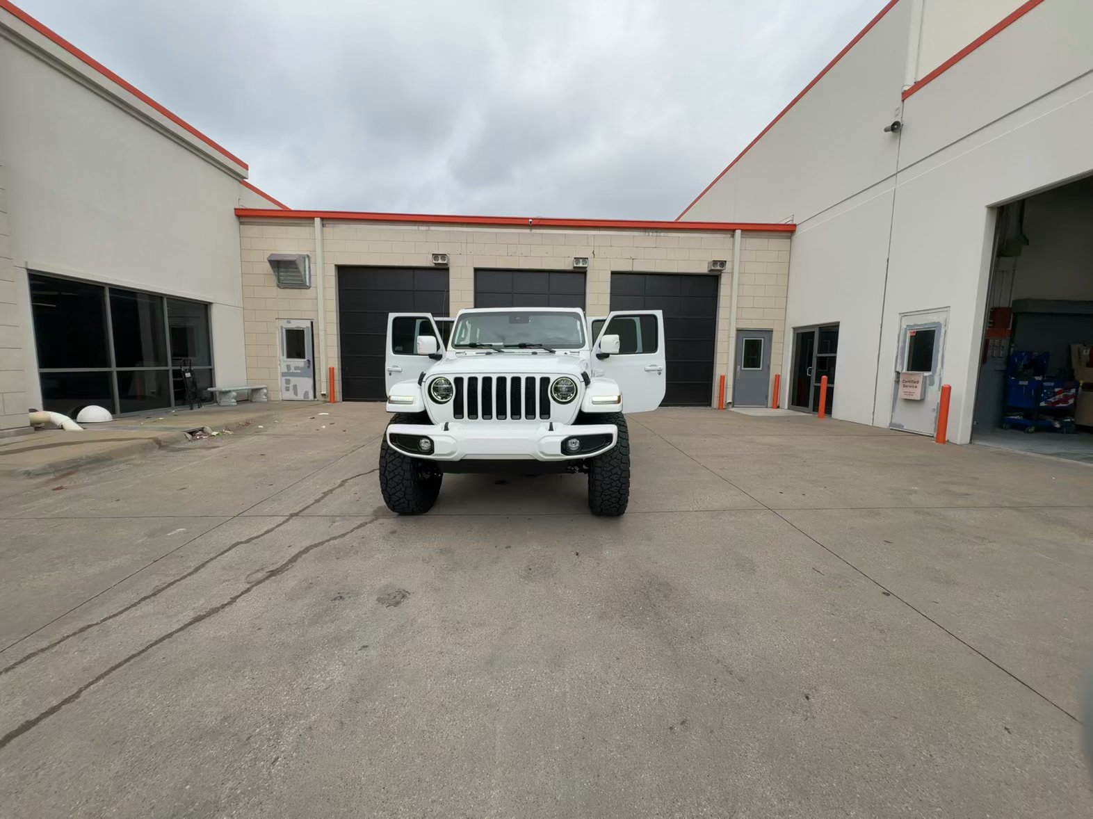 Lifted Trucks - #TX10530 - 2022 Jeep Wrangler Unlimited High Altitude